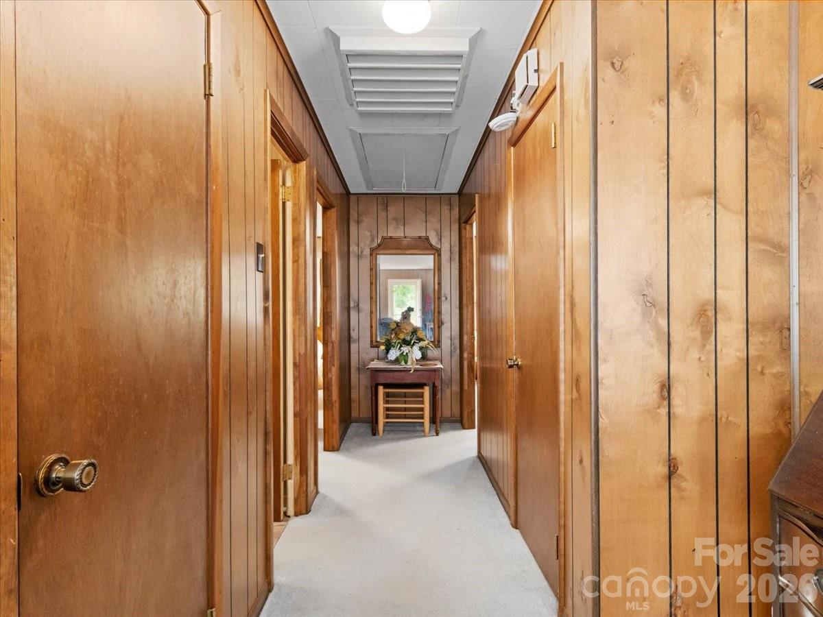 198 Florida Hill Drive — Green Mountain