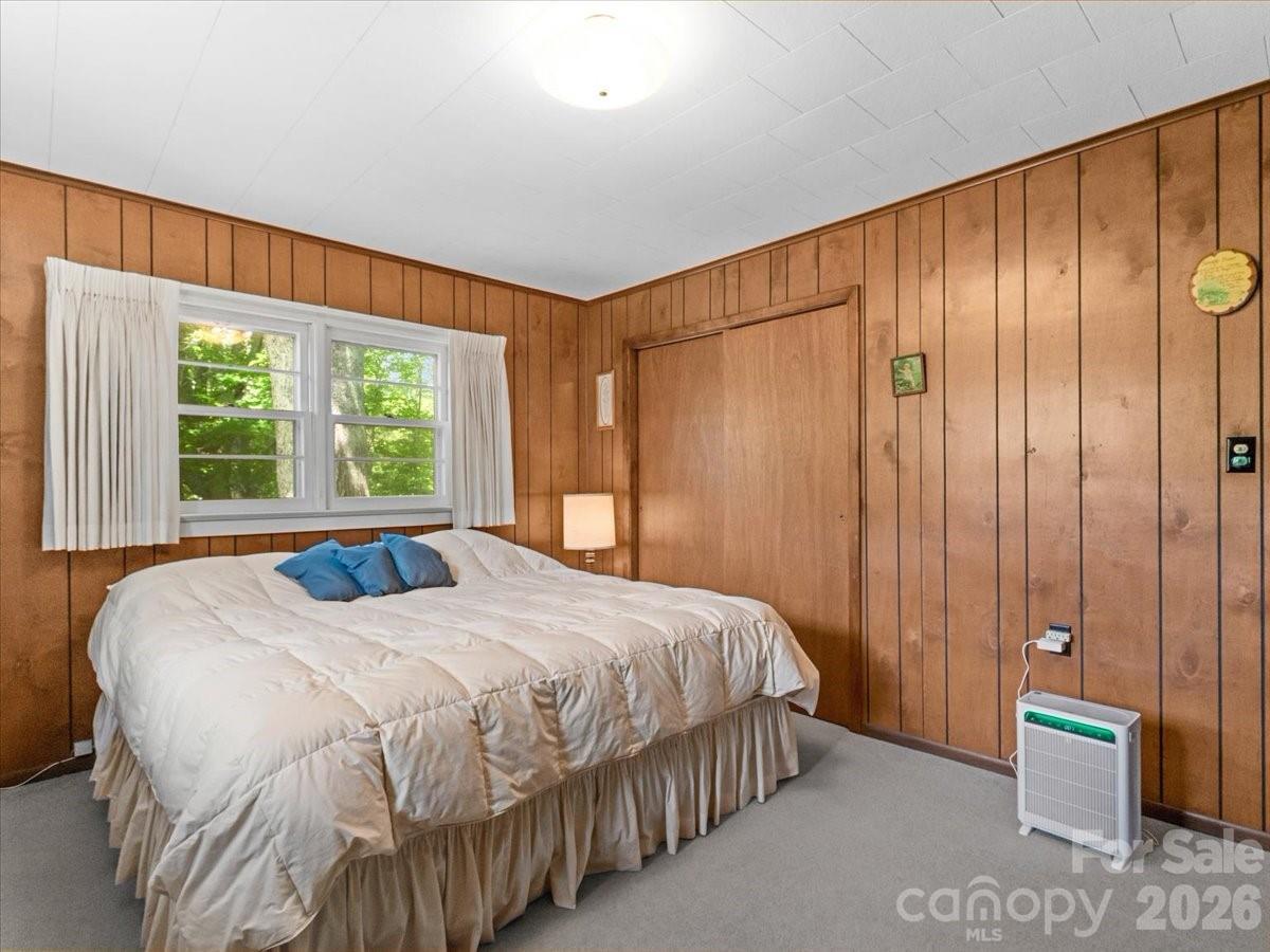 198 Florida Hill Drive — Green Mountain