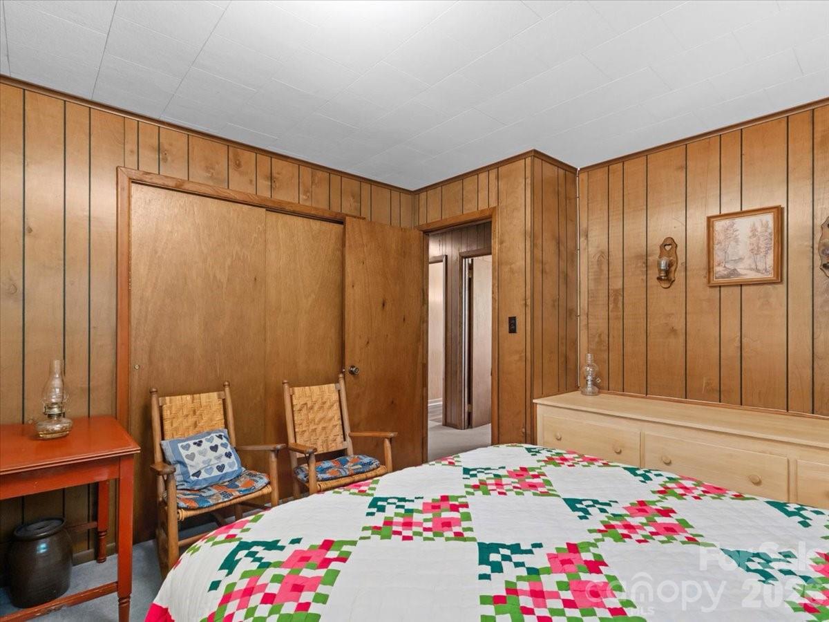 198 Florida Hill Drive — Green Mountain