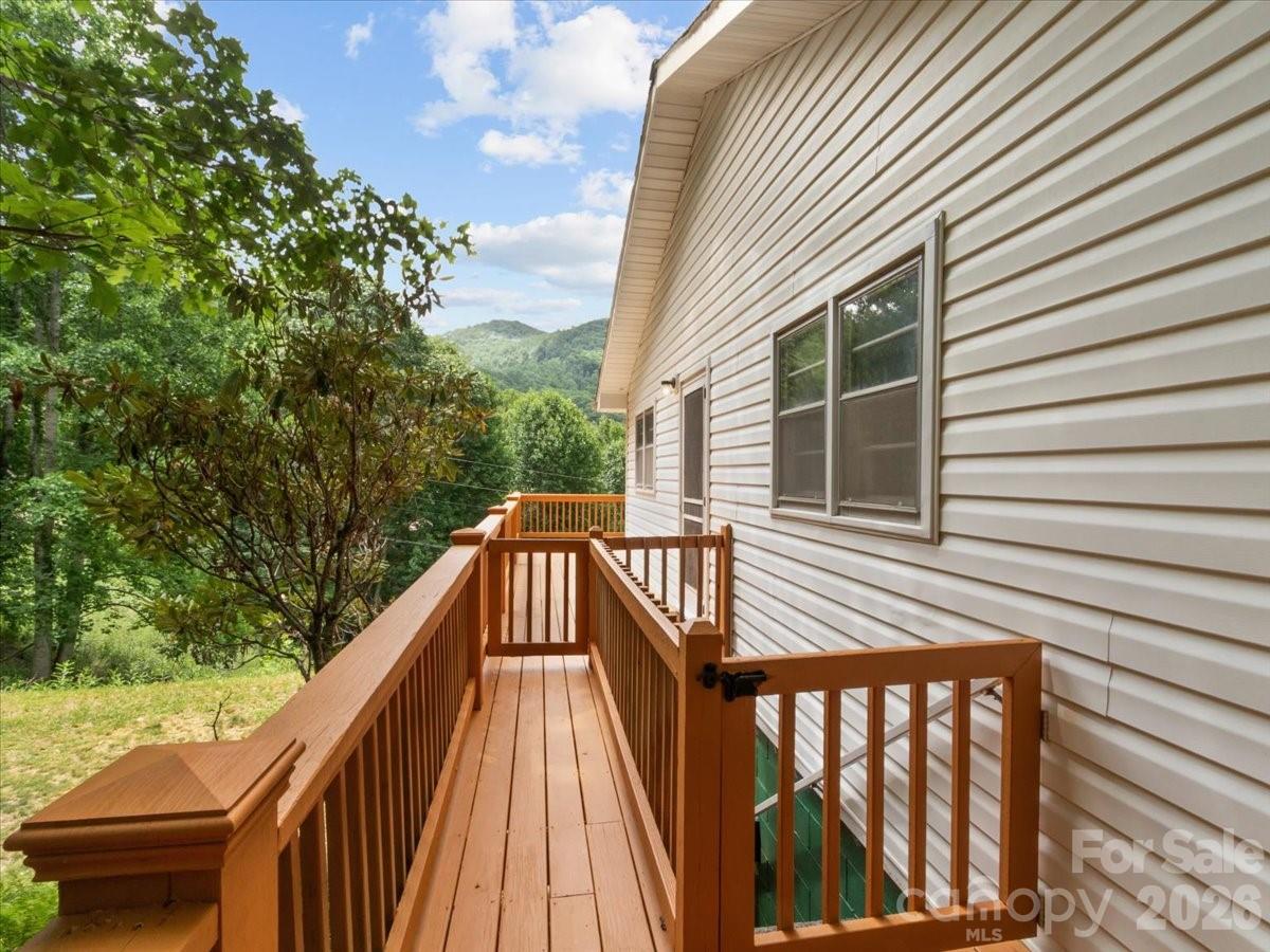 198 Florida Hill Drive — Green Mountain