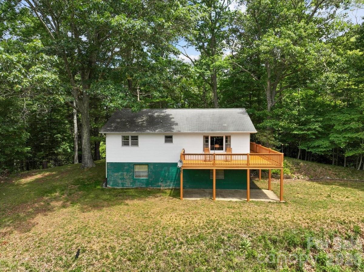 198 Florida Hill Drive — Green Mountain