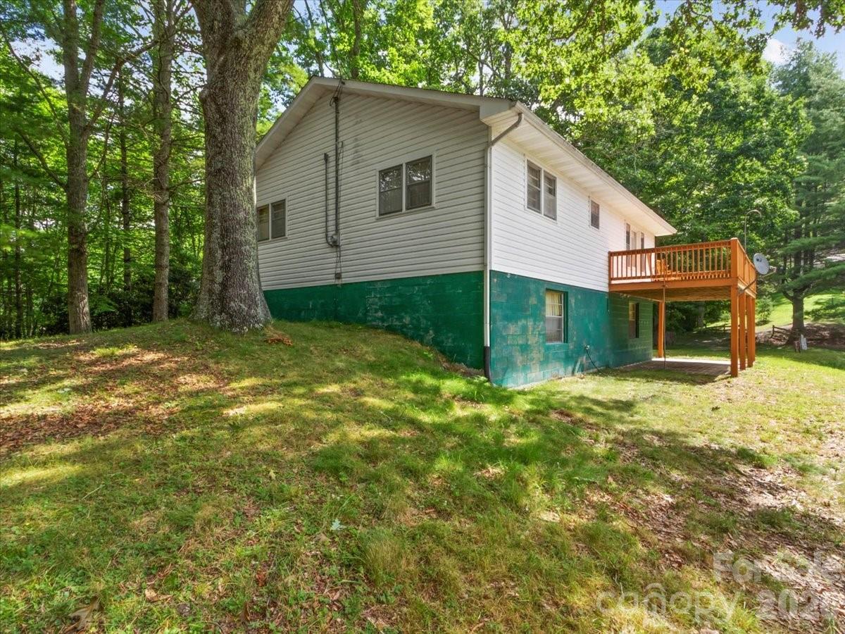 198 Florida Hill Drive — Green Mountain