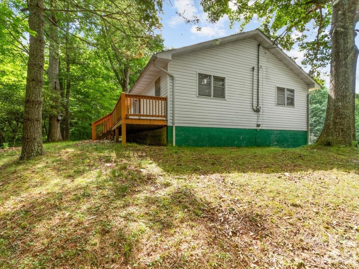 198 Florida Hill Drive — Green Mountain