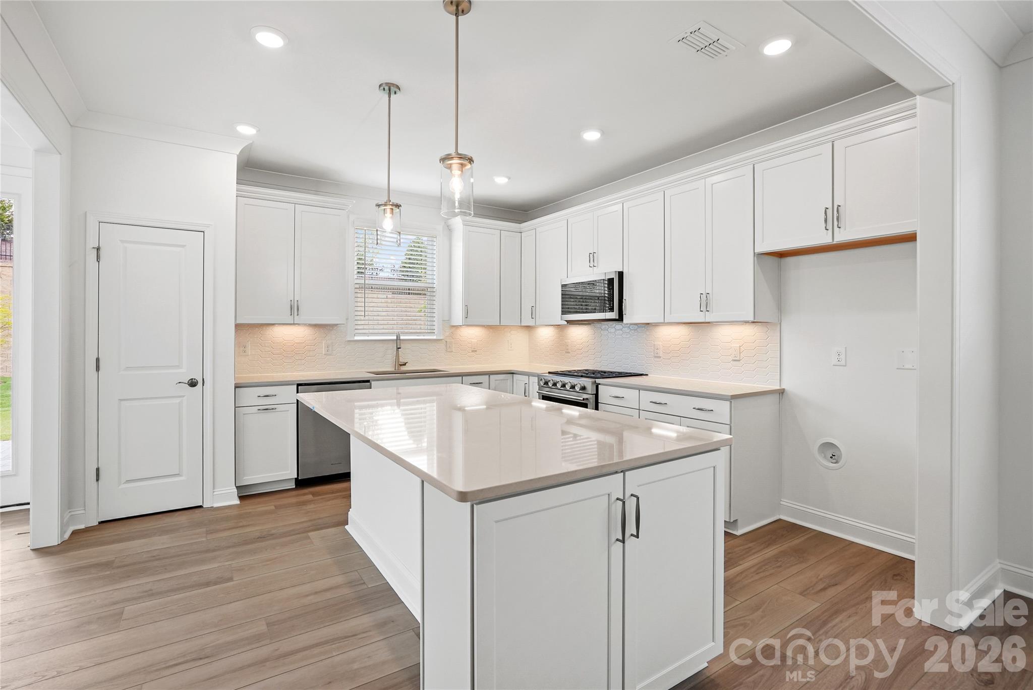 2637 Headwind Court — Belmont
