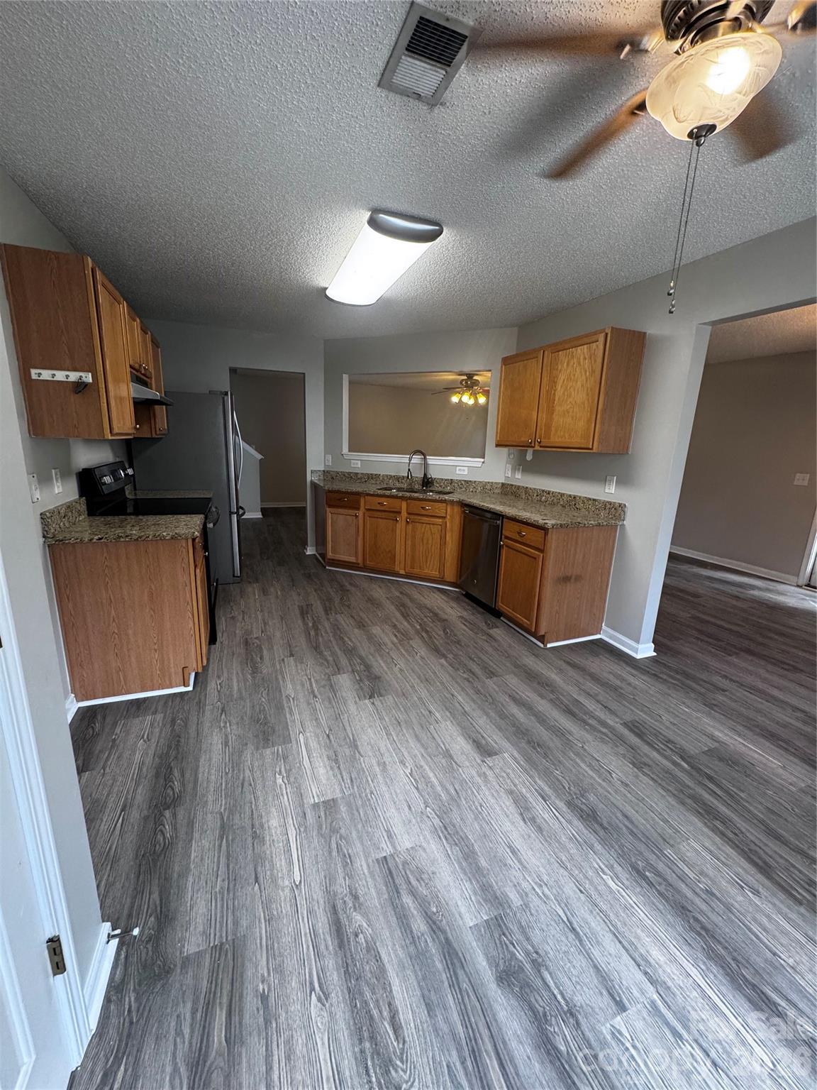 6528 Forest Cross Drive — Charlotte