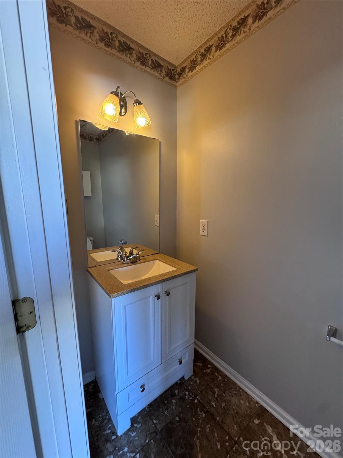 6528 Forest Cross Drive — Charlotte
