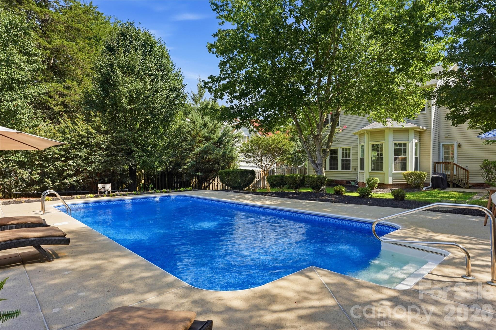 12312 Greenway View Court — Charlotte