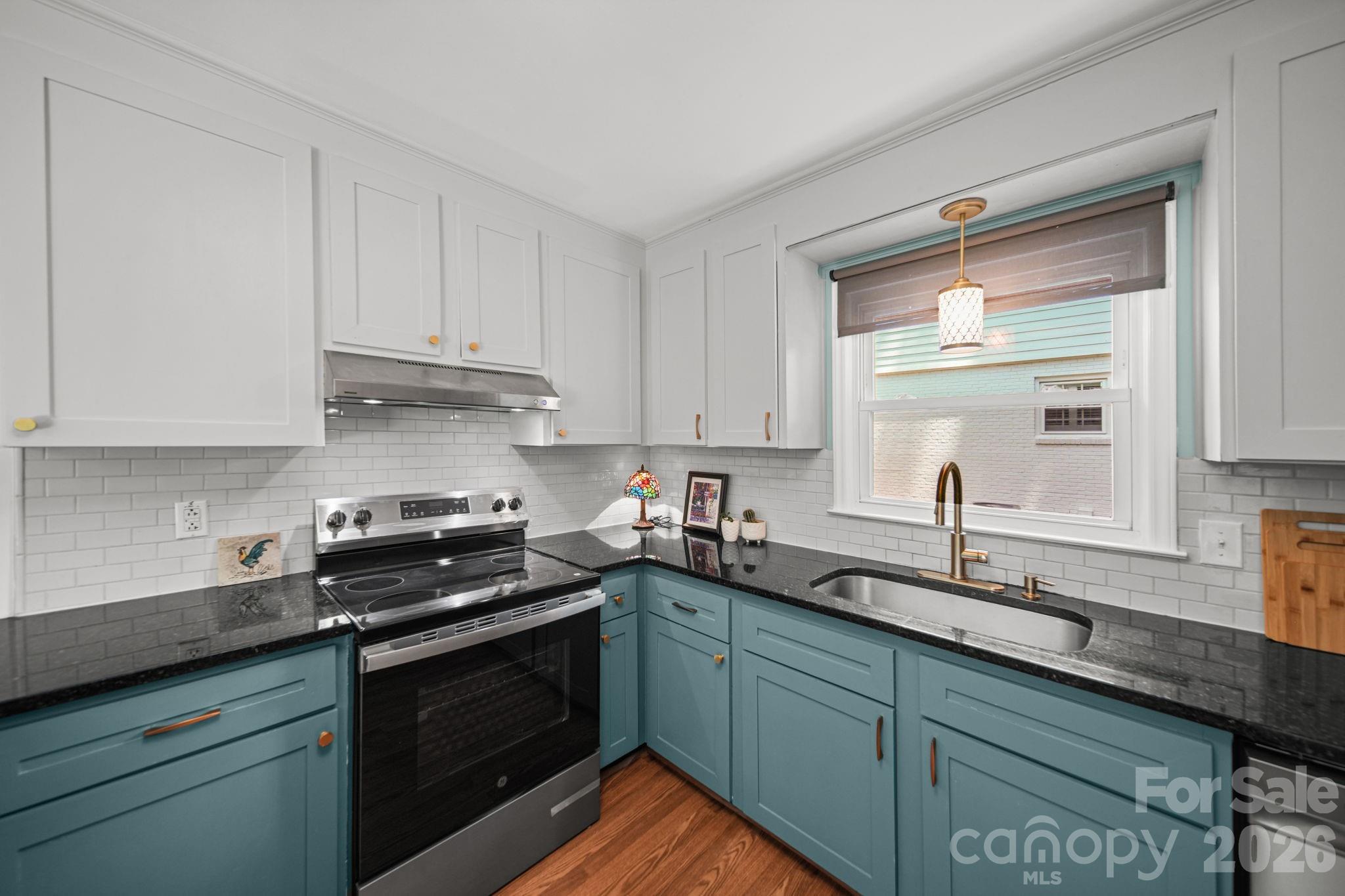 7107 Sherbourne Drive — Charlotte
