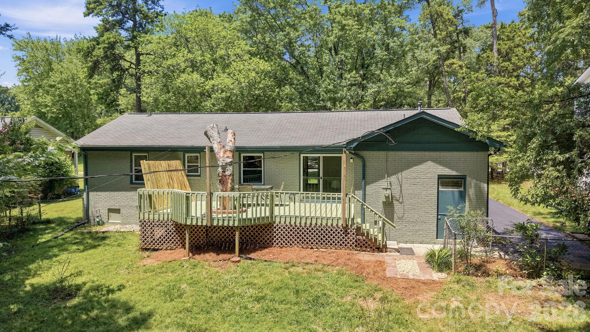7107 Sherbourne Drive — Charlotte