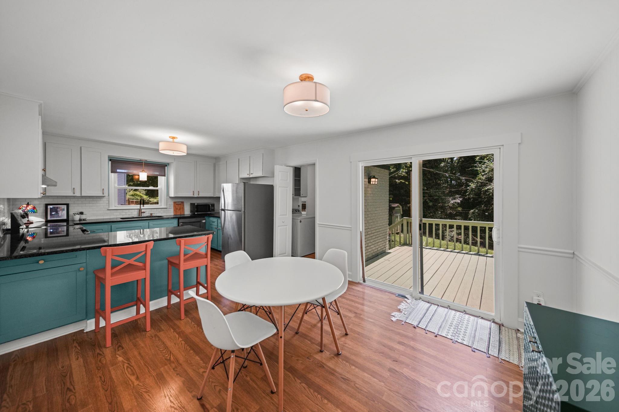 7107 Sherbourne Drive — Charlotte