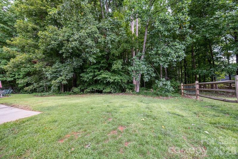 2502 Hemby Woods Drive — Charlotte