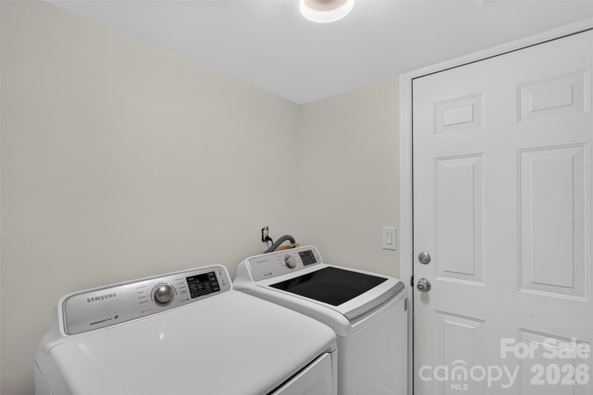 6815 Oldecastle Court — Charlotte