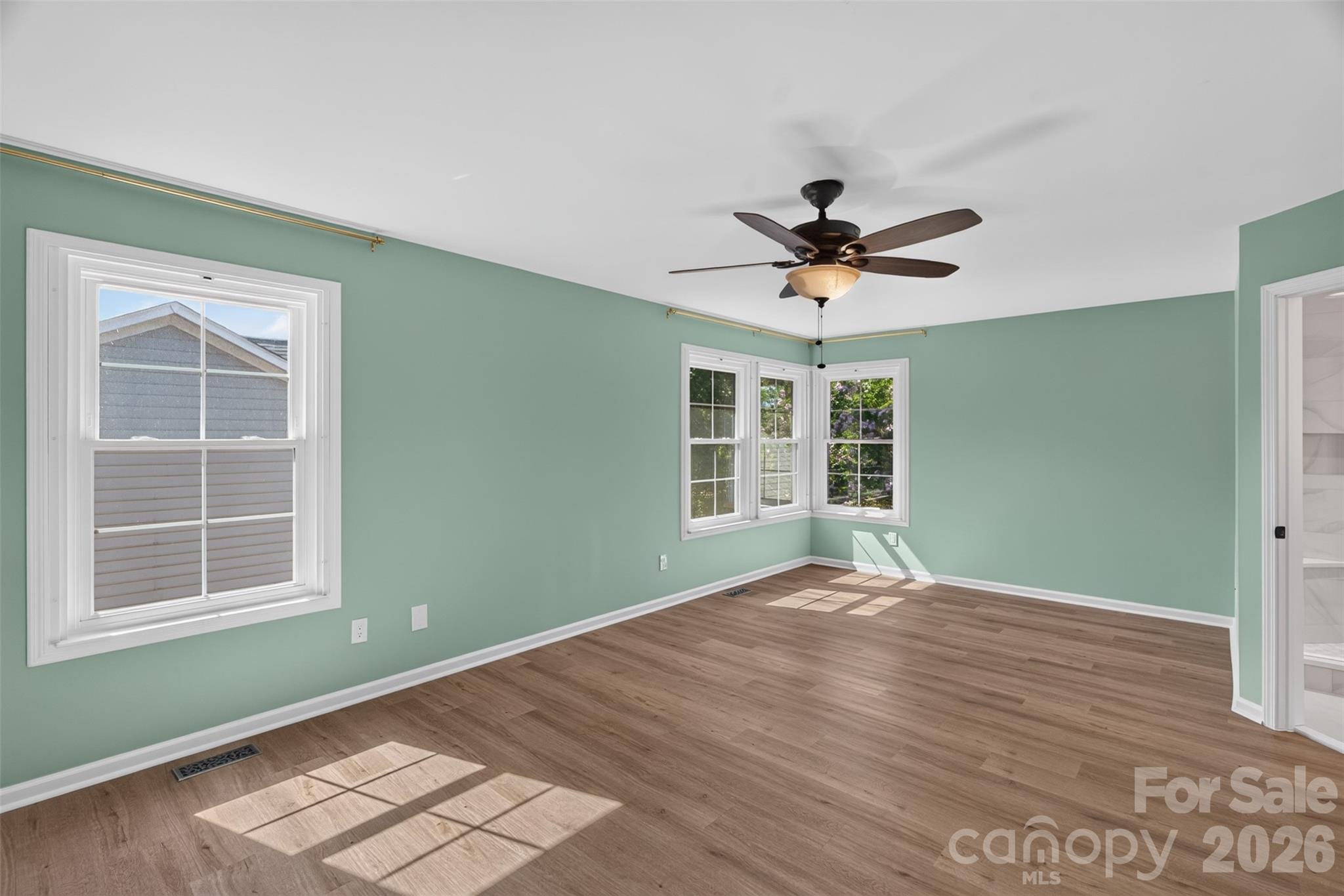 6815 Oldecastle Court — Charlotte