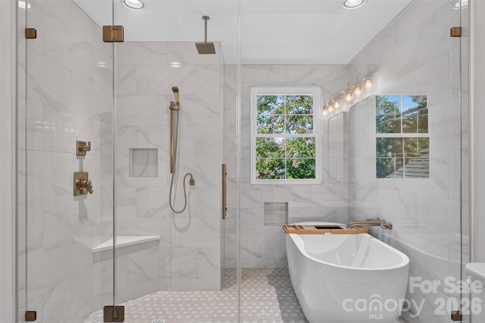 6815 Oldecastle Court — Charlotte