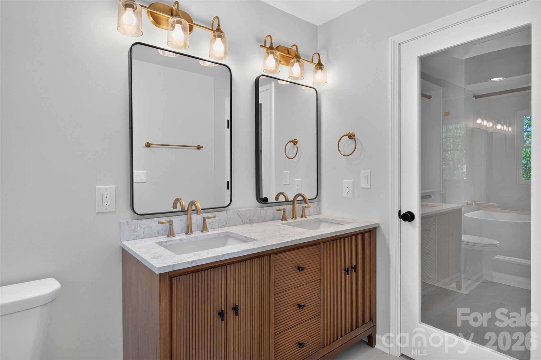 6815 Oldecastle Court — Charlotte