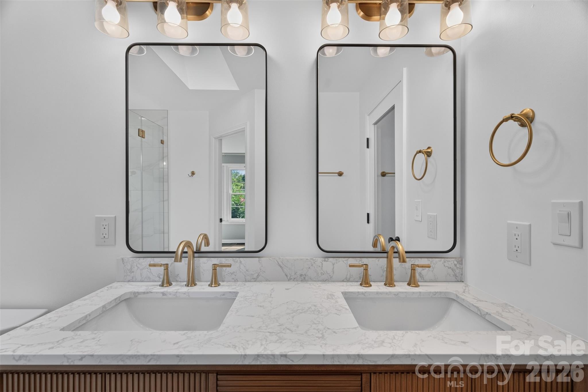6815 Oldecastle Court — Charlotte