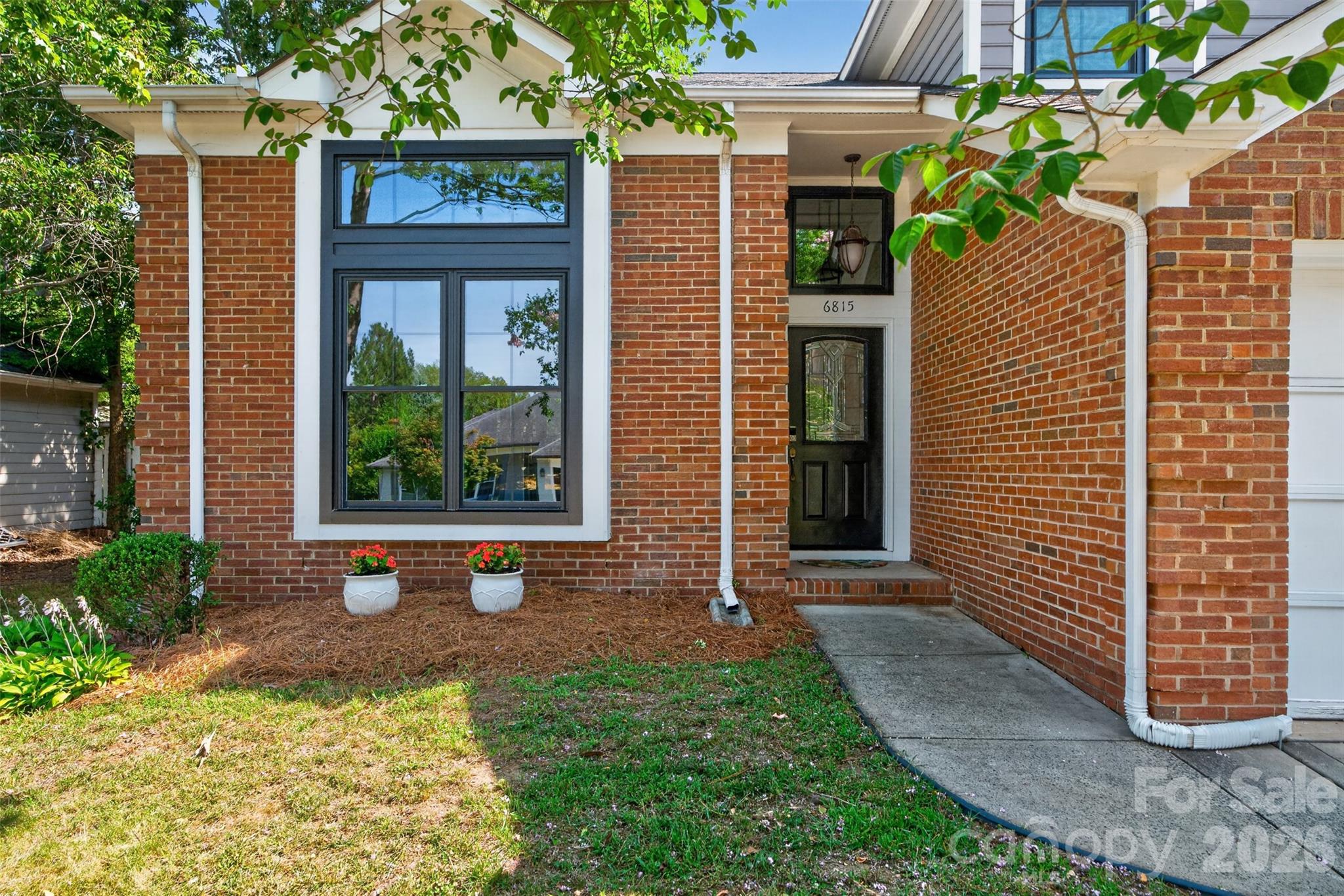 6815 Oldecastle Court — Charlotte