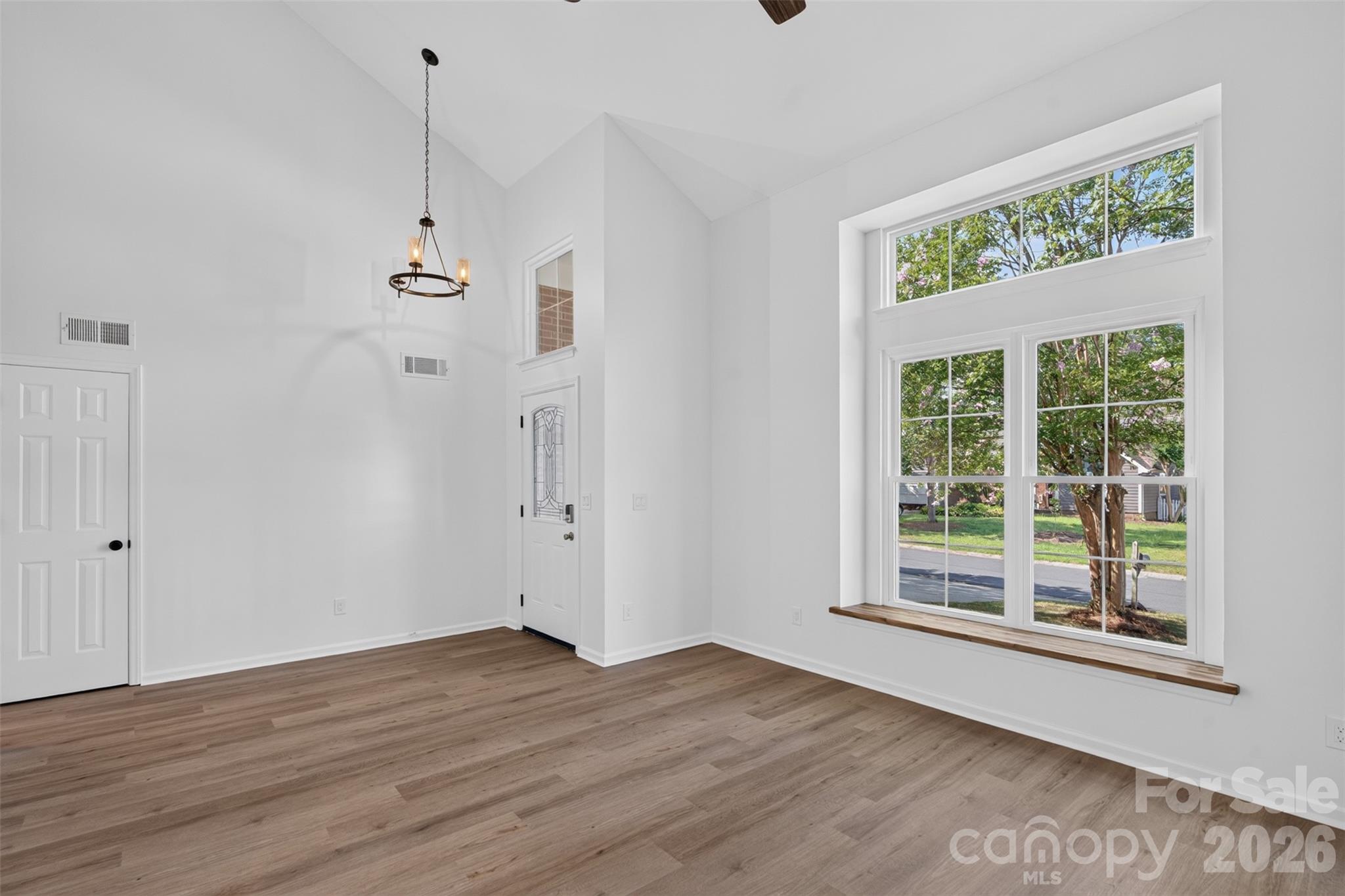 6815 Oldecastle Court — Charlotte