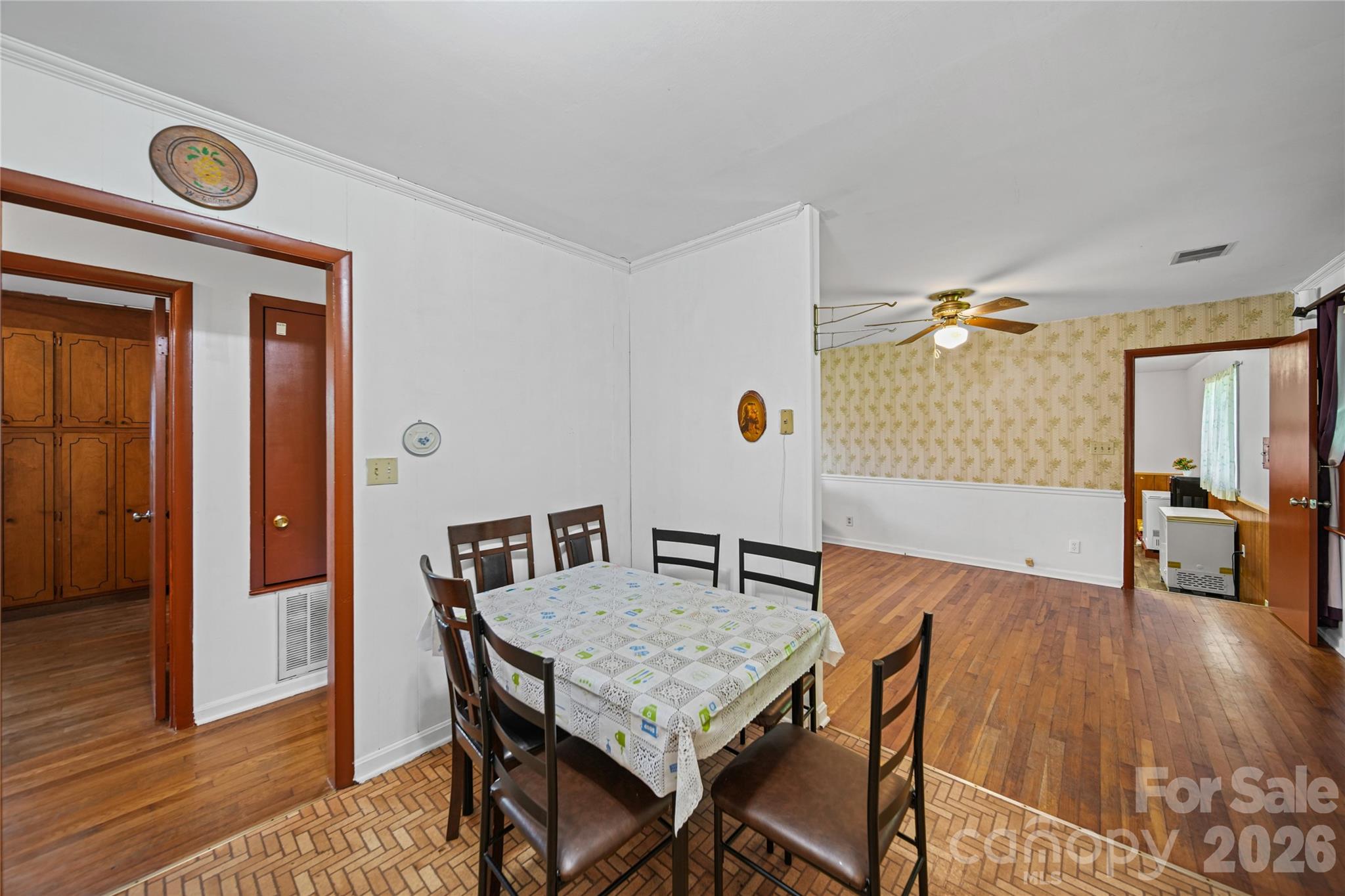 323 Meadowbrook Drive — Matthews