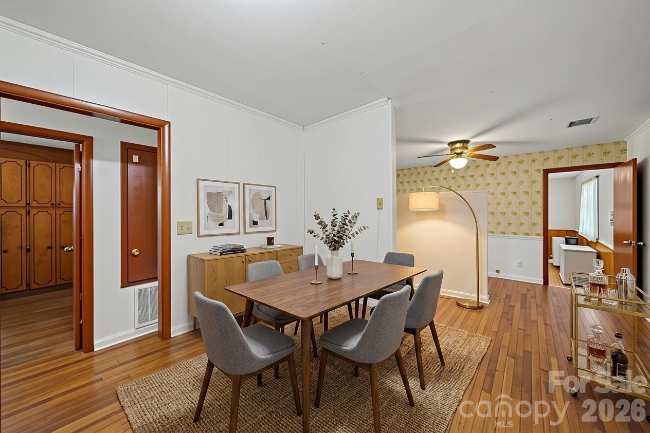 323 Meadowbrook Drive — Matthews