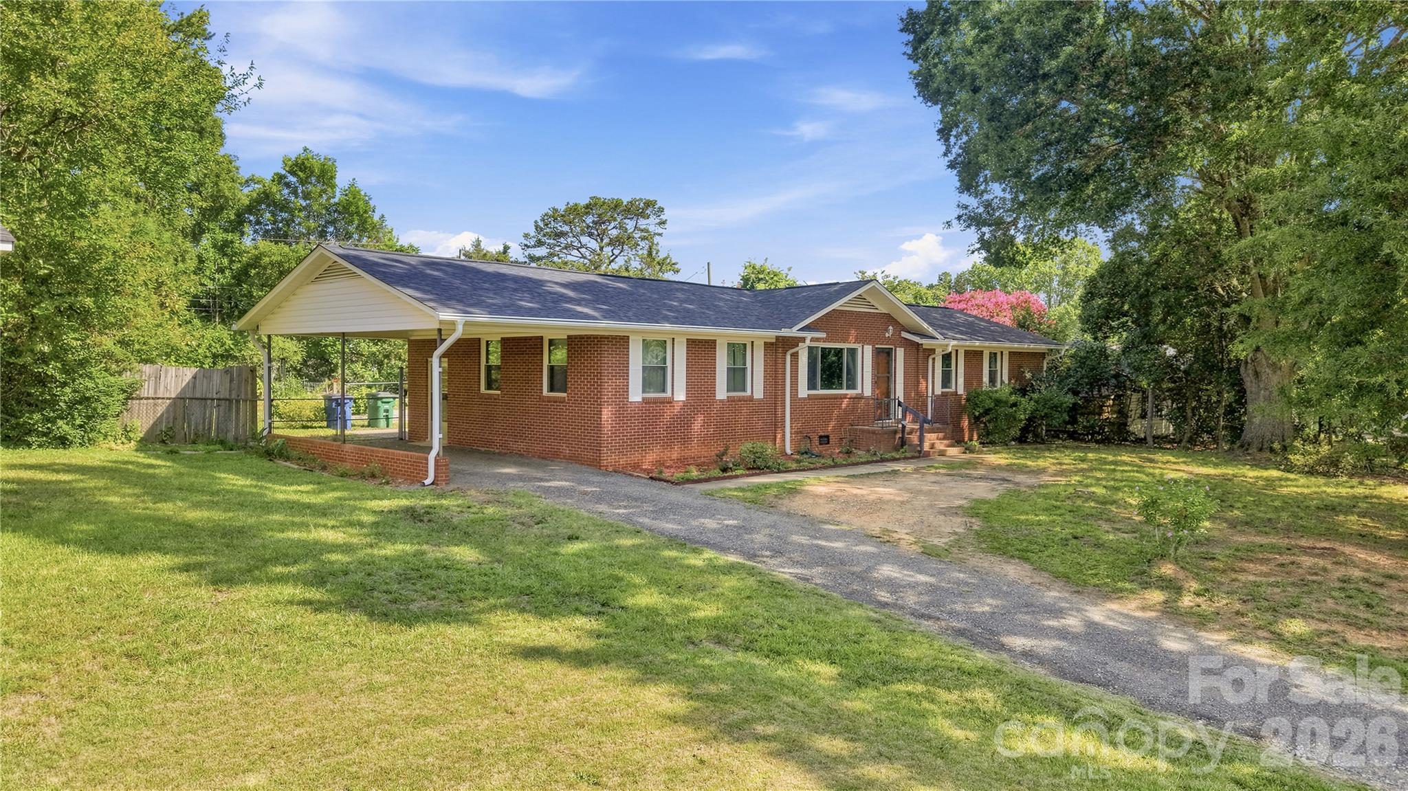 323 Meadowbrook Drive — Matthews