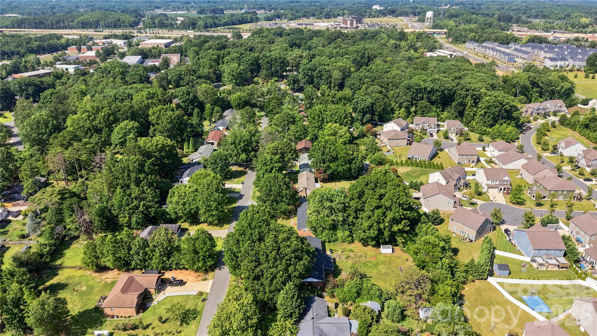 323 Meadowbrook Drive — Matthews