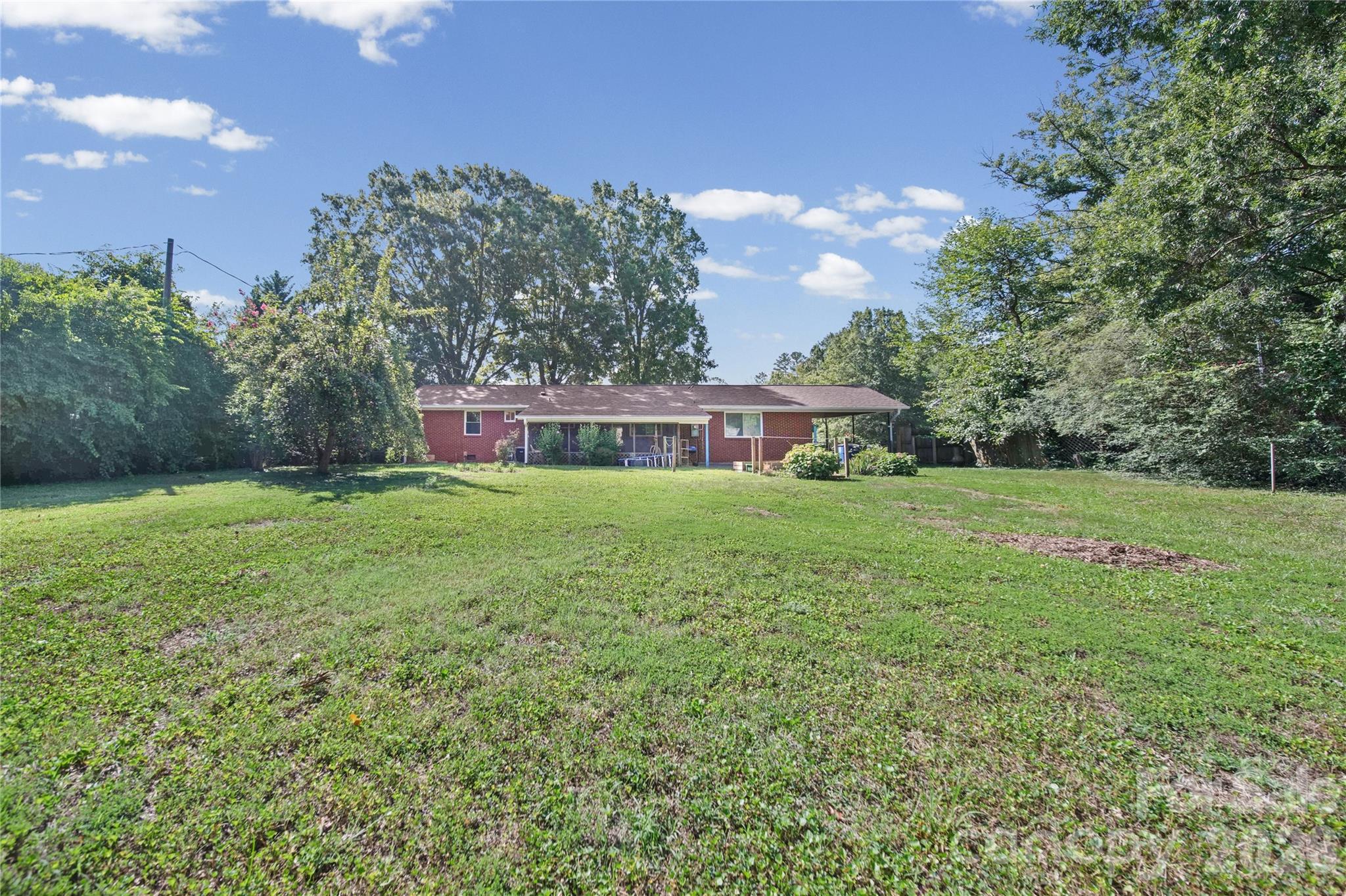 323 Meadowbrook Drive — Matthews