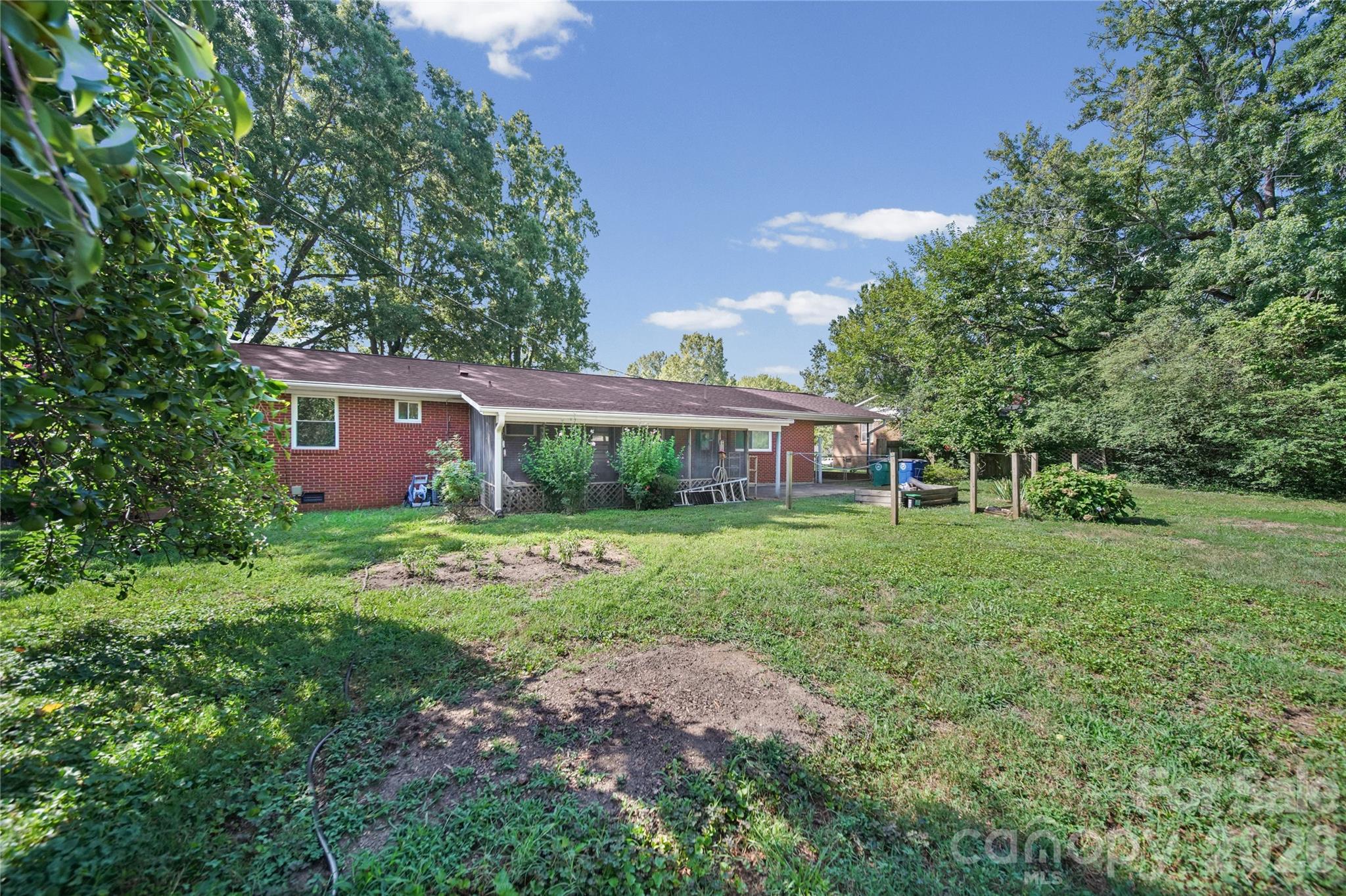 323 Meadowbrook Drive — Matthews