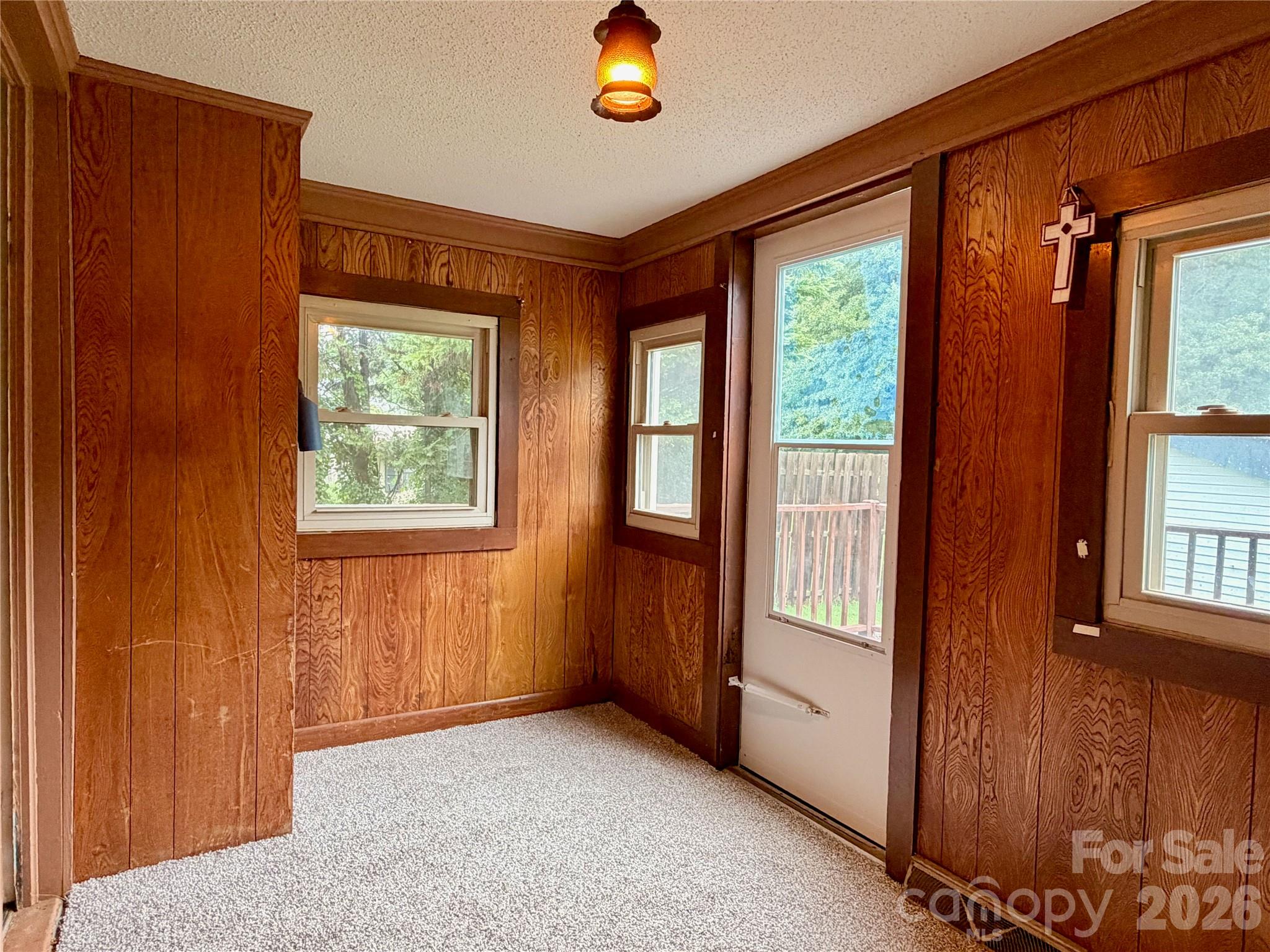 2475 Shelton Avenue — Statesville