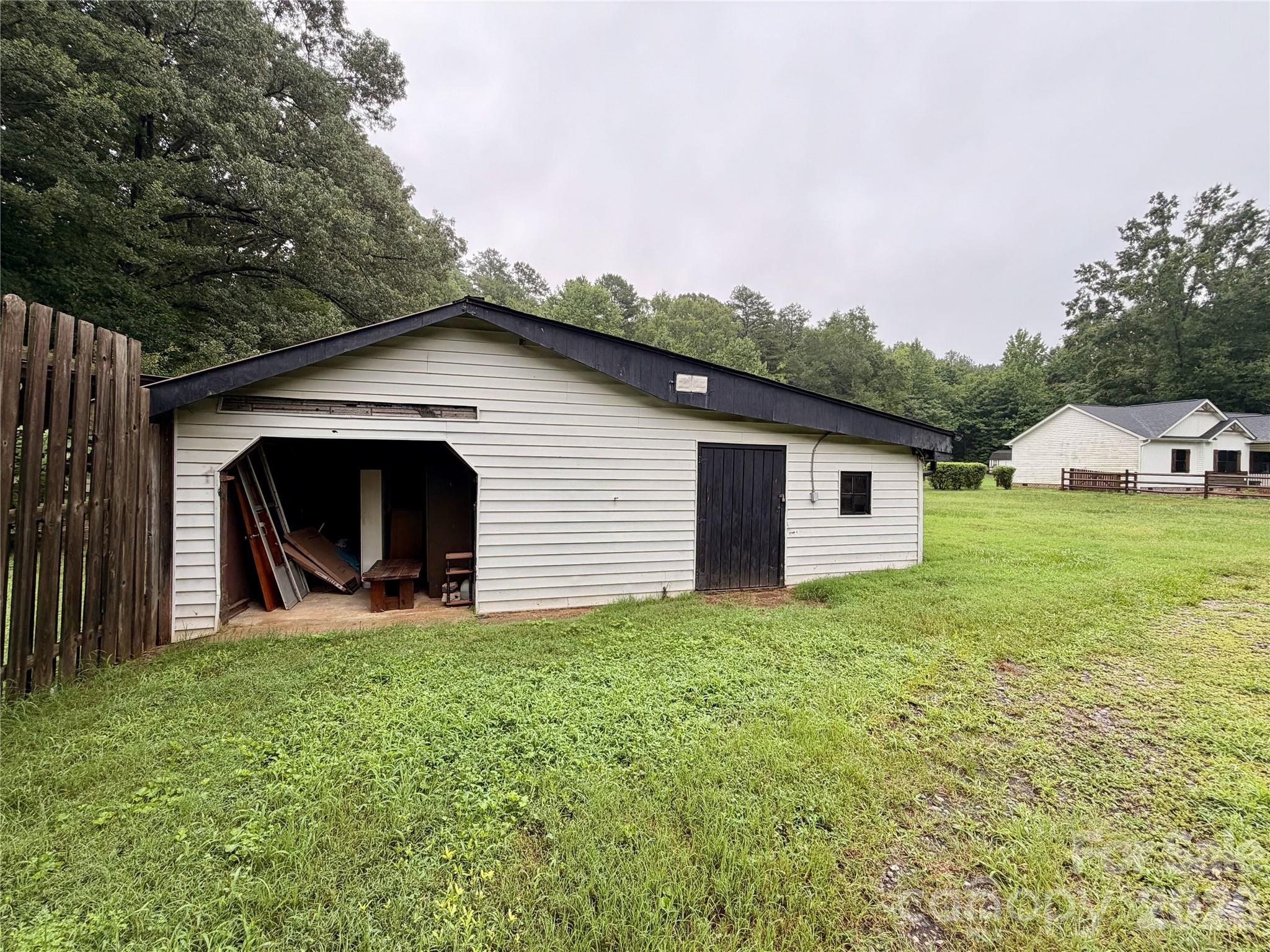 2475 Shelton Avenue — Statesville
