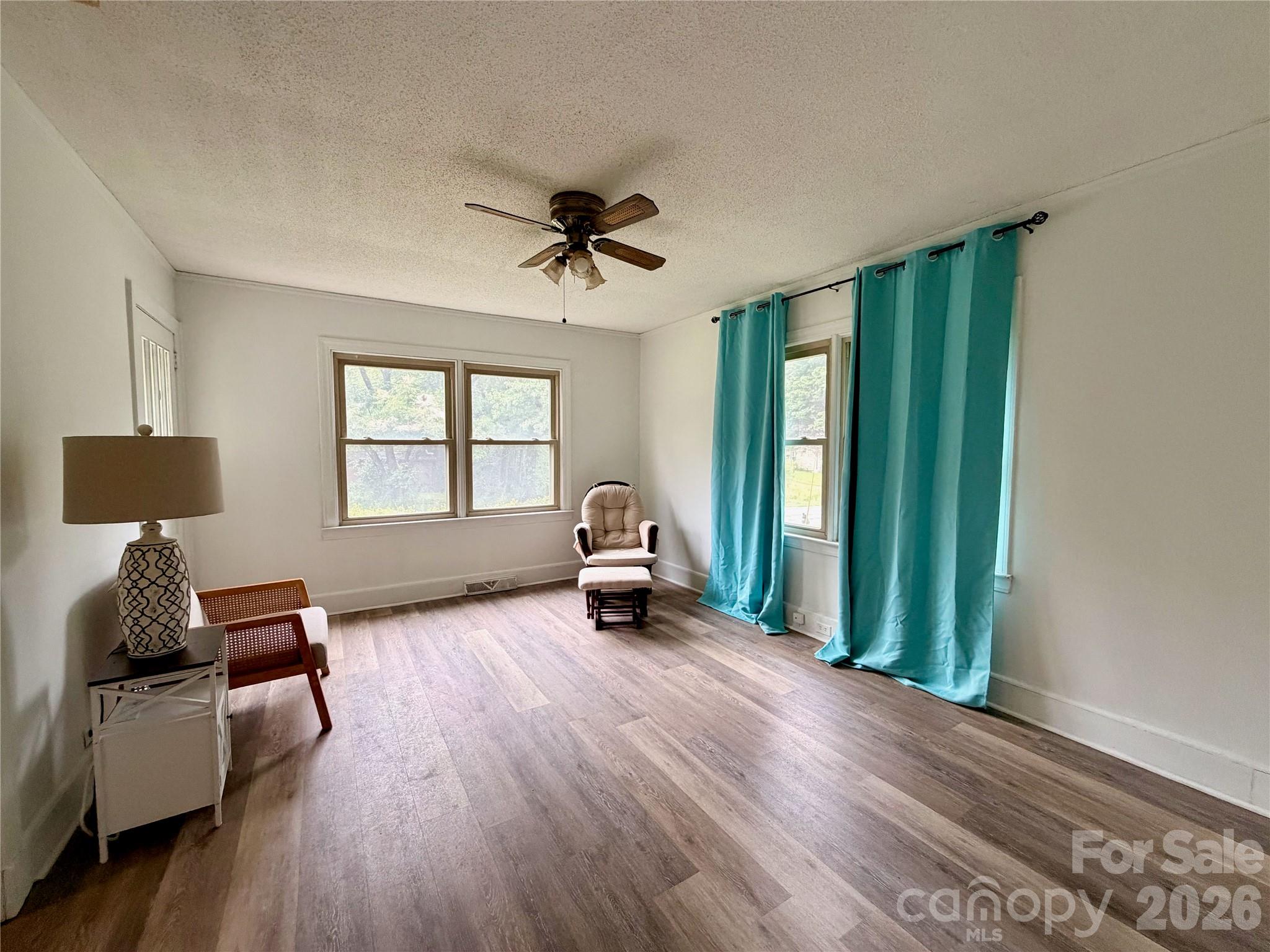 2475 Shelton Avenue — Statesville