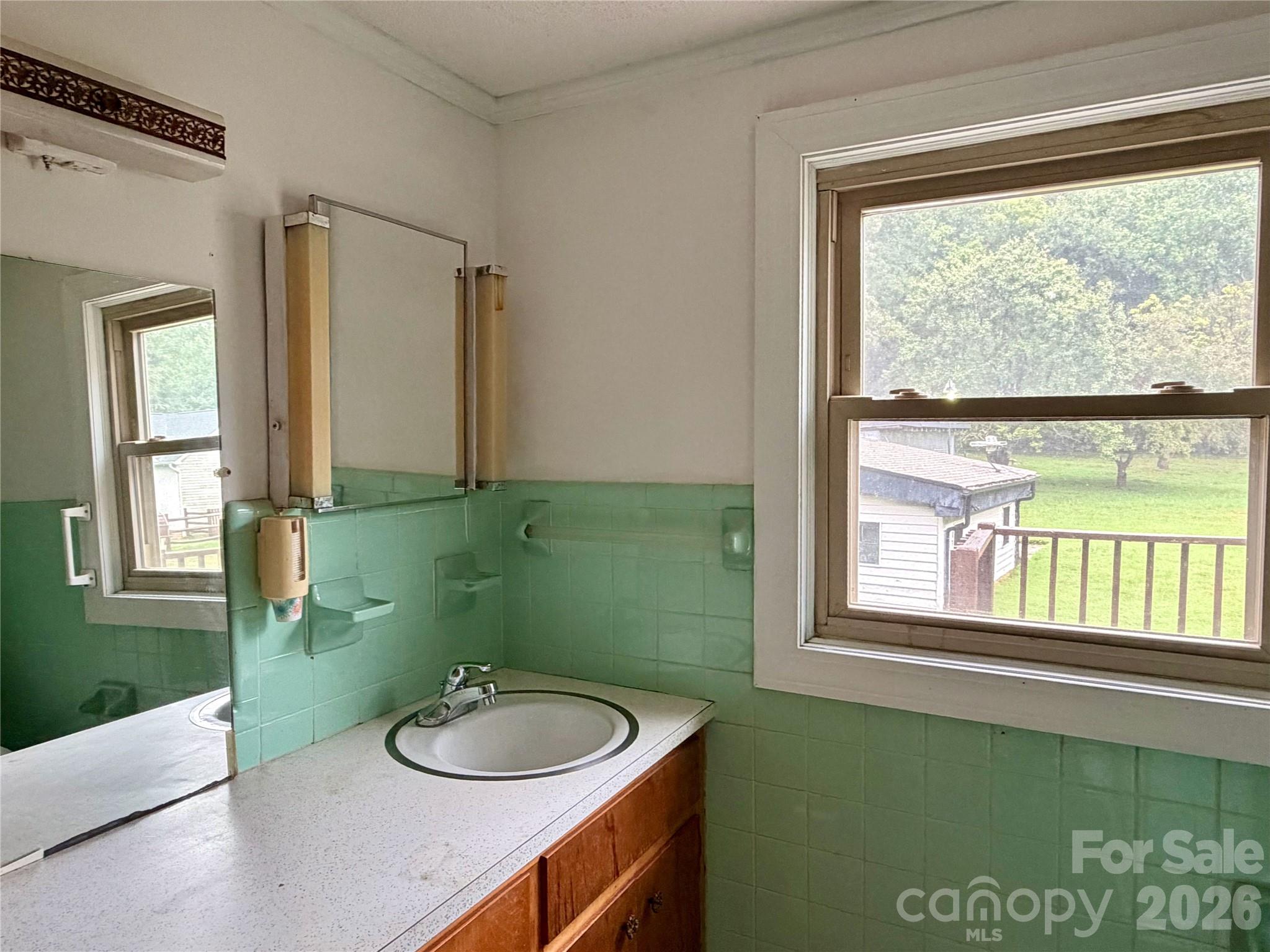 2475 Shelton Avenue — Statesville