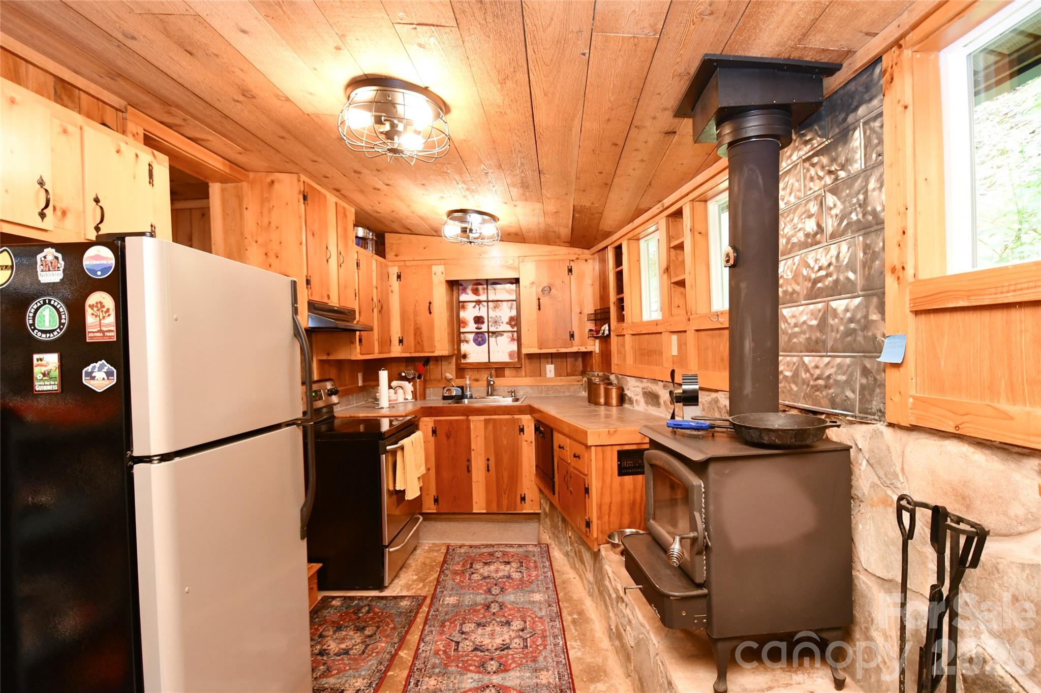 33 Tennis Court Road — Burnsville