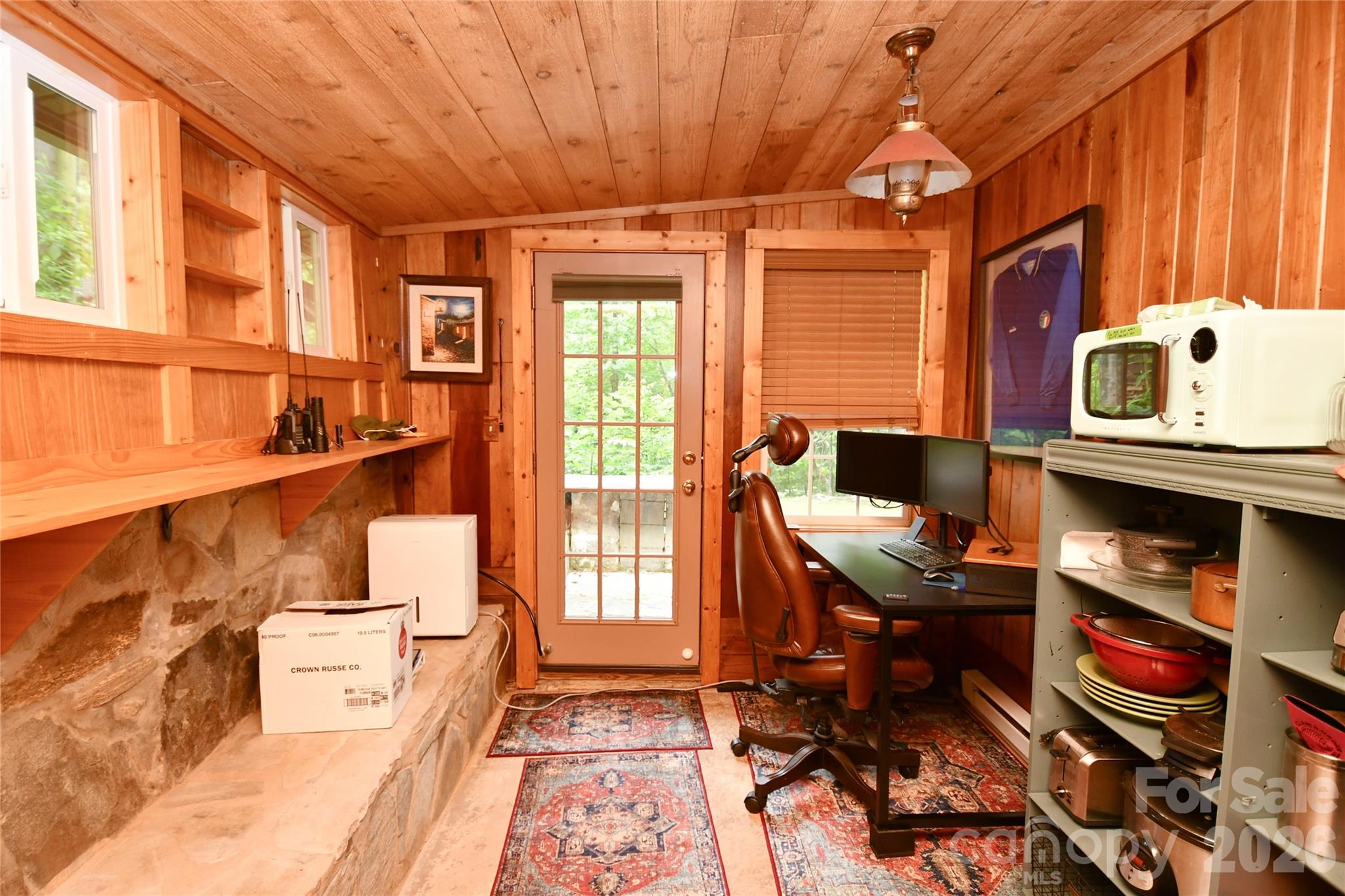 33 Tennis Court Road — Burnsville