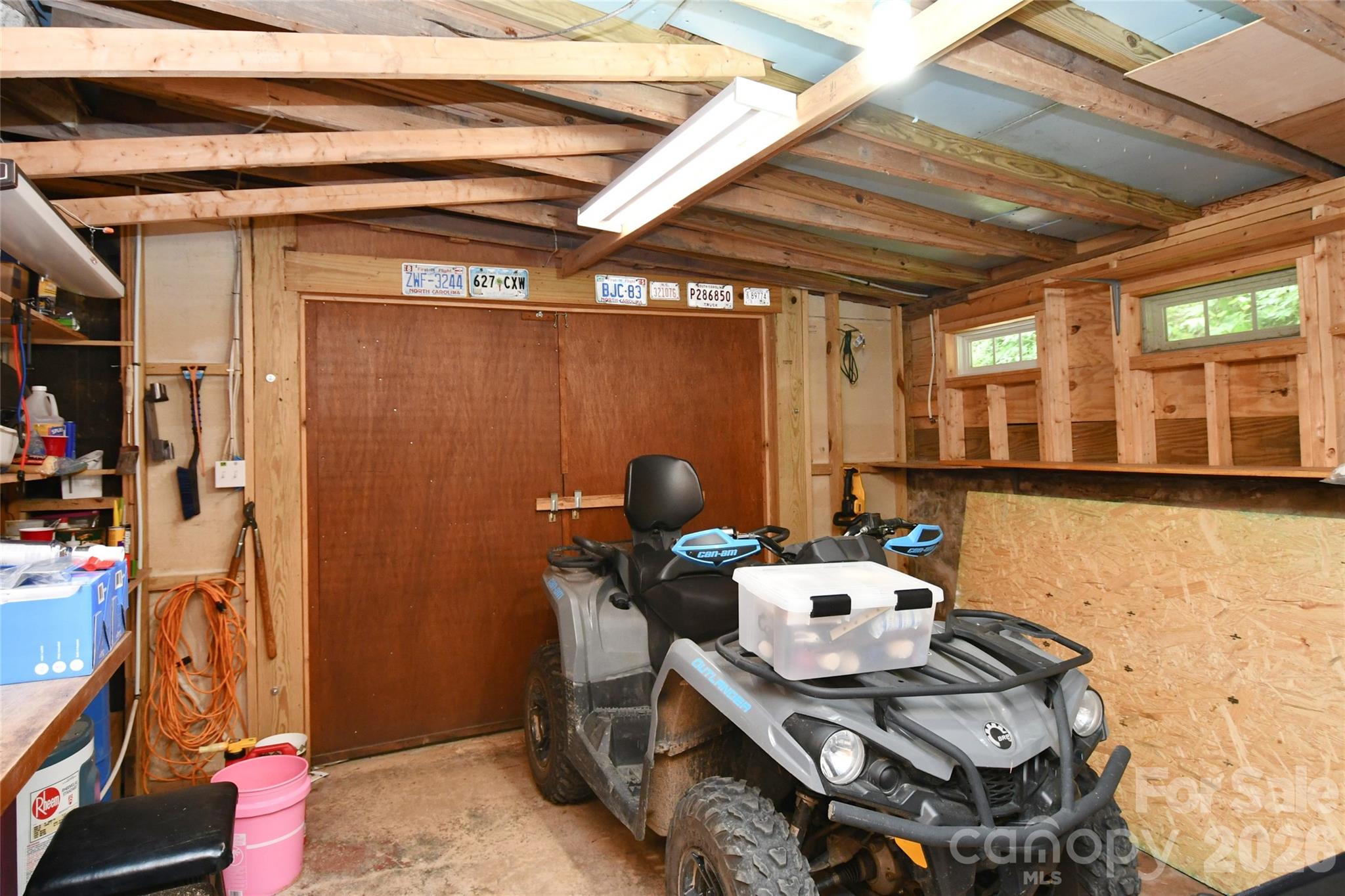 33 Tennis Court Road — Burnsville