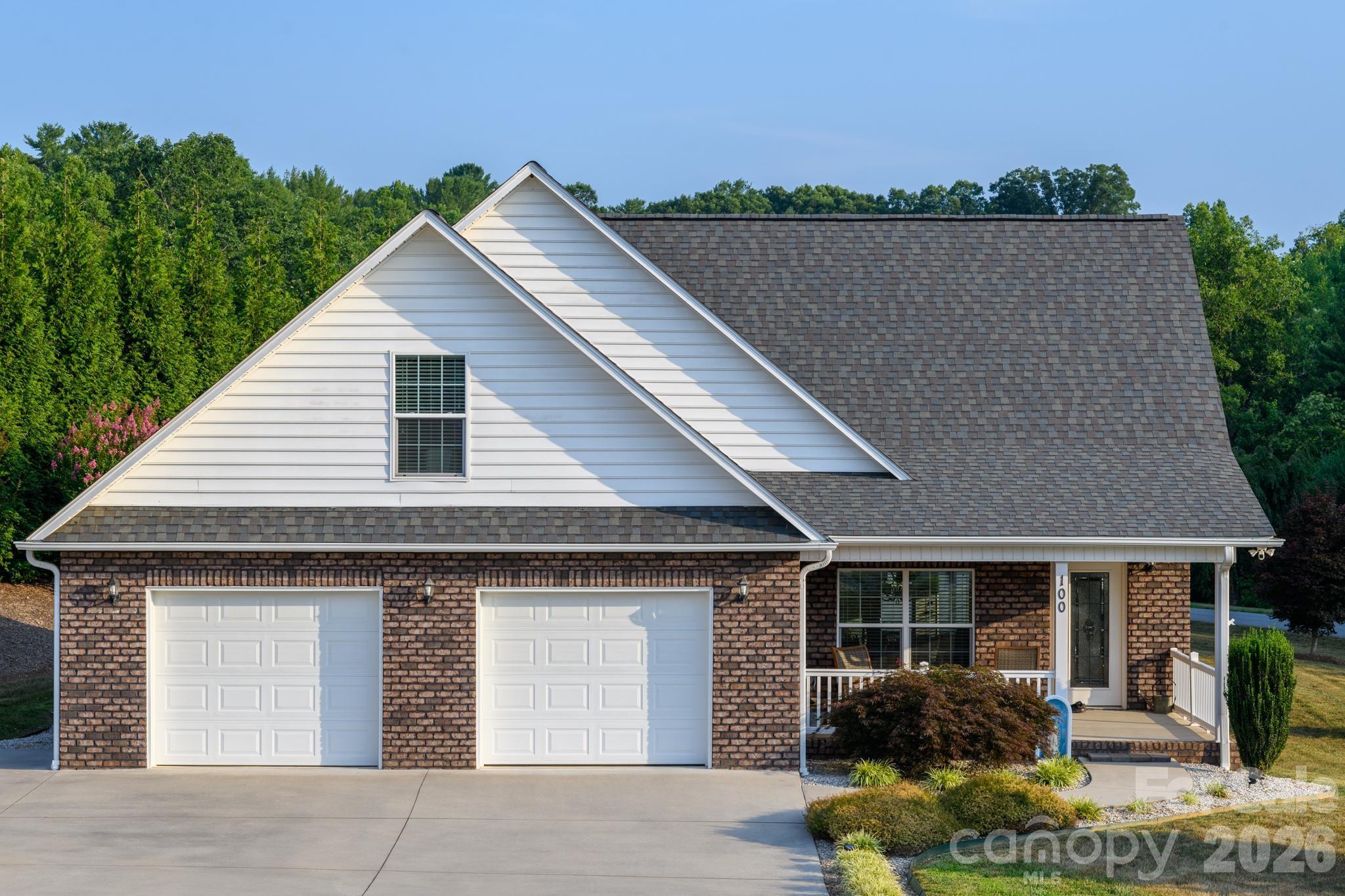 100 Rivercliff Drive — Hudson