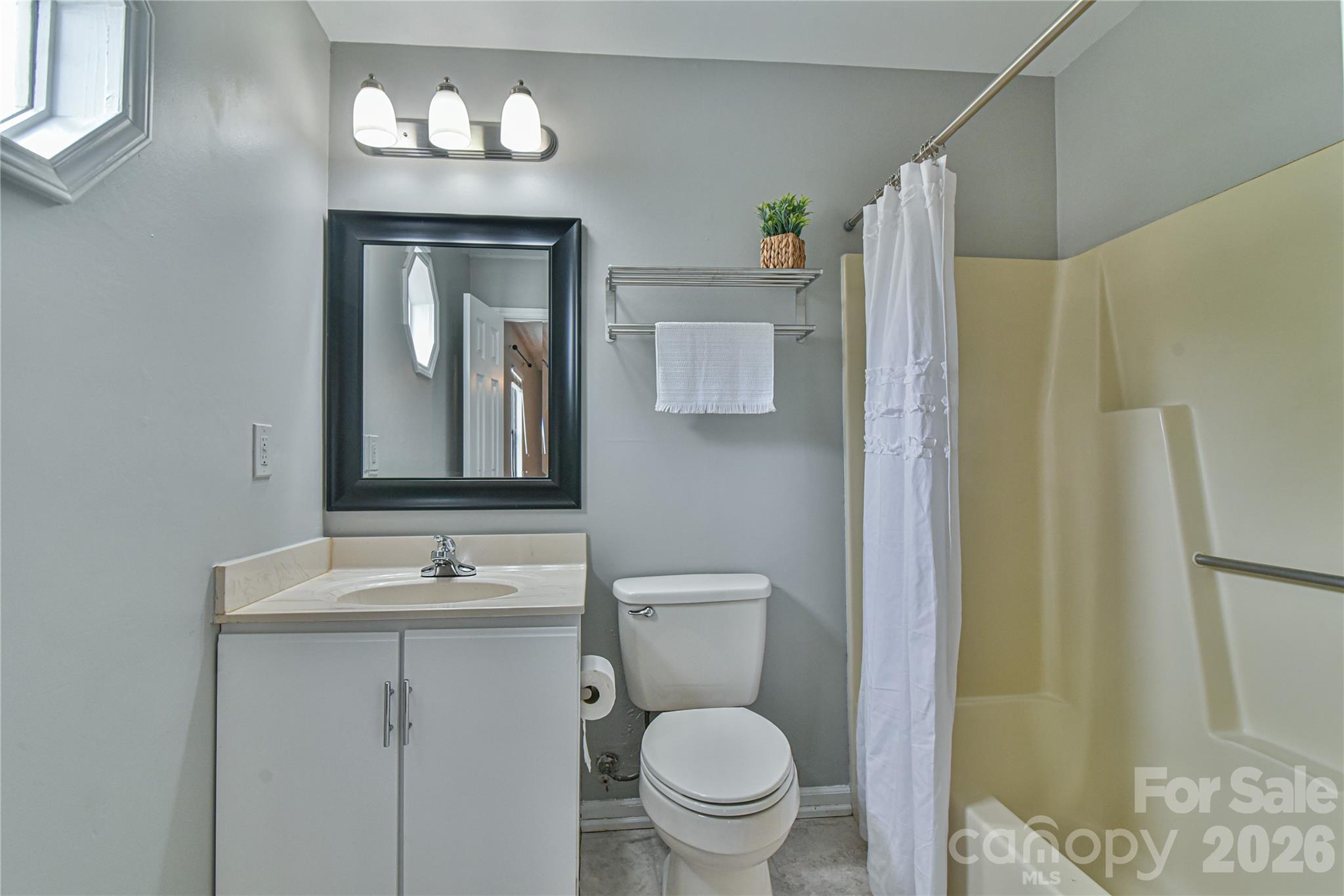 110 Heywood Road #8D — Arden