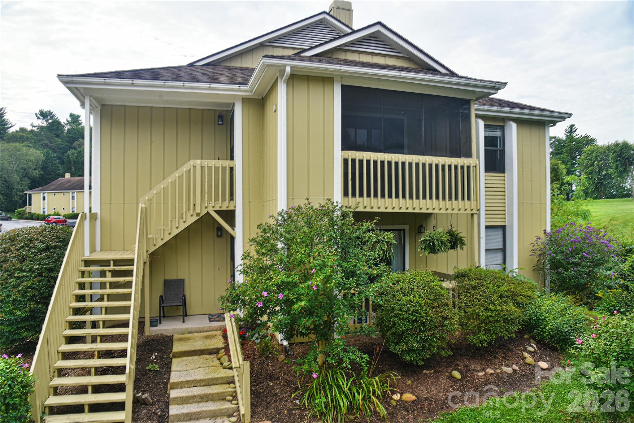 110 Heywood Road #8D — Arden
