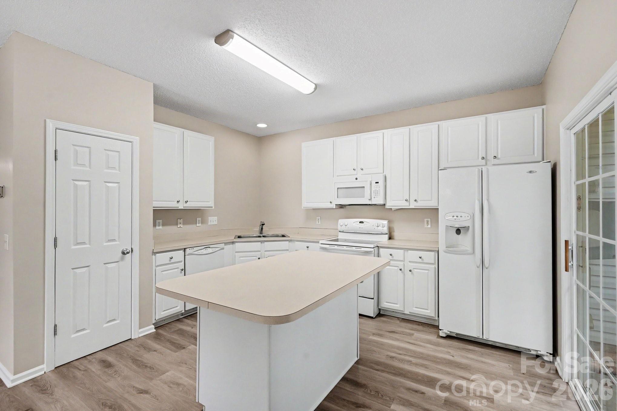 8451 Carolina Lily Lane — Charlotte