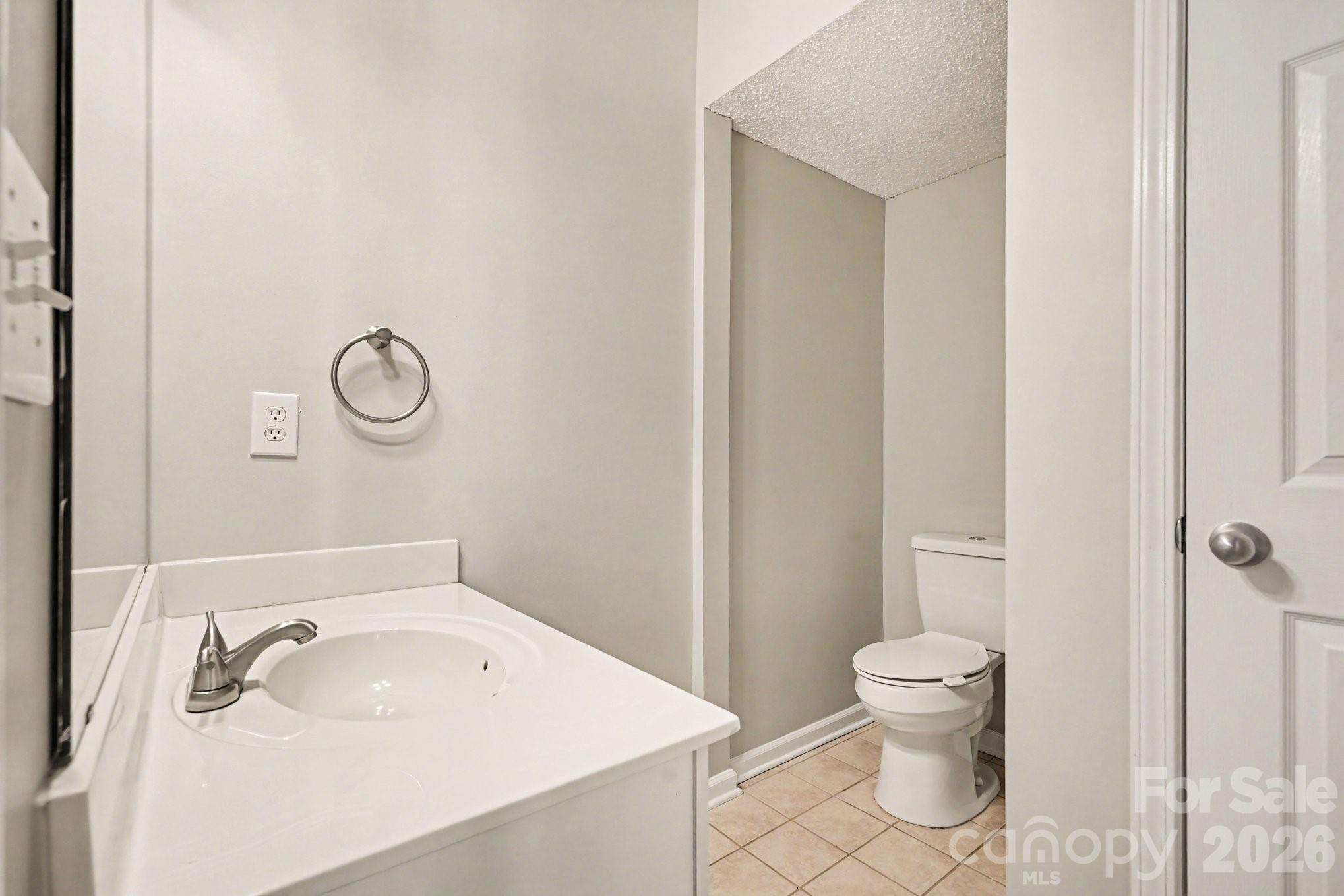 8451 Carolina Lily Lane — Charlotte
