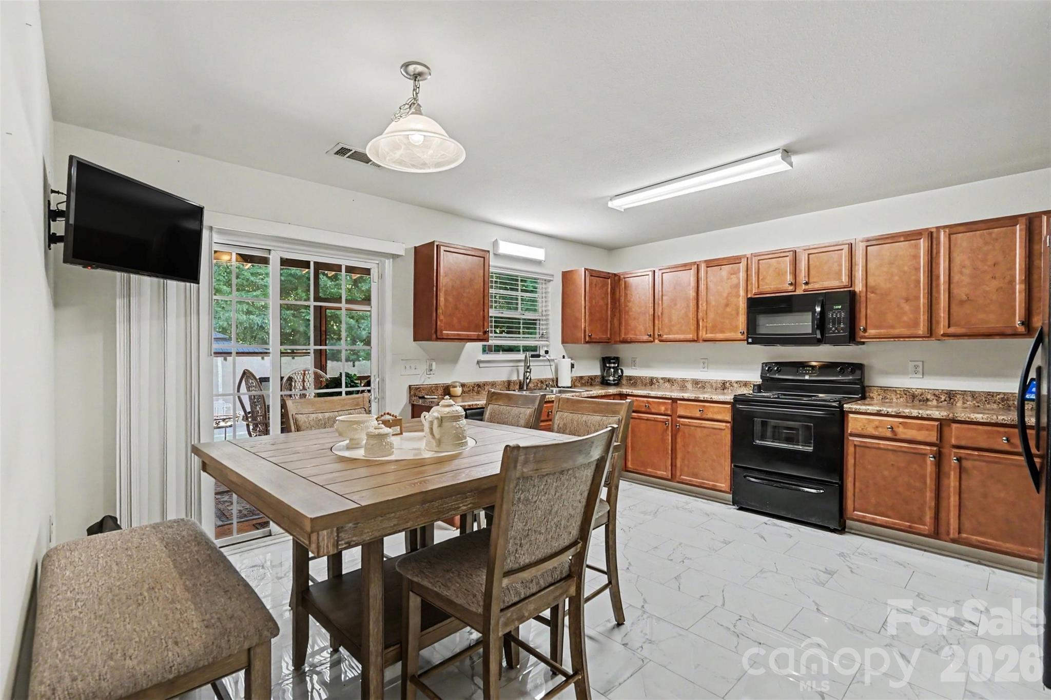 8920 Red Clay Lane — Charlotte