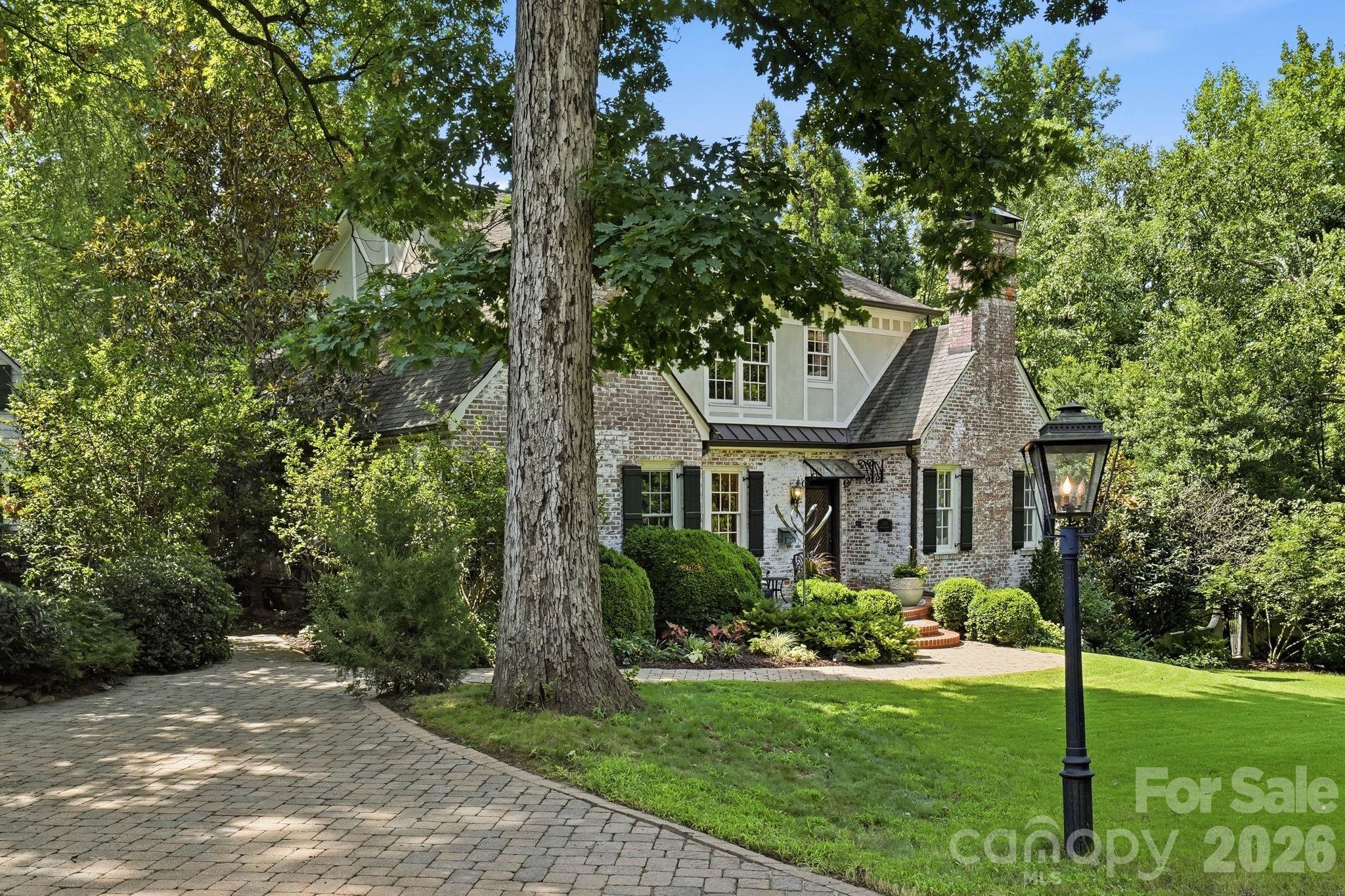 2700 Belvedere Avenue — Charlotte