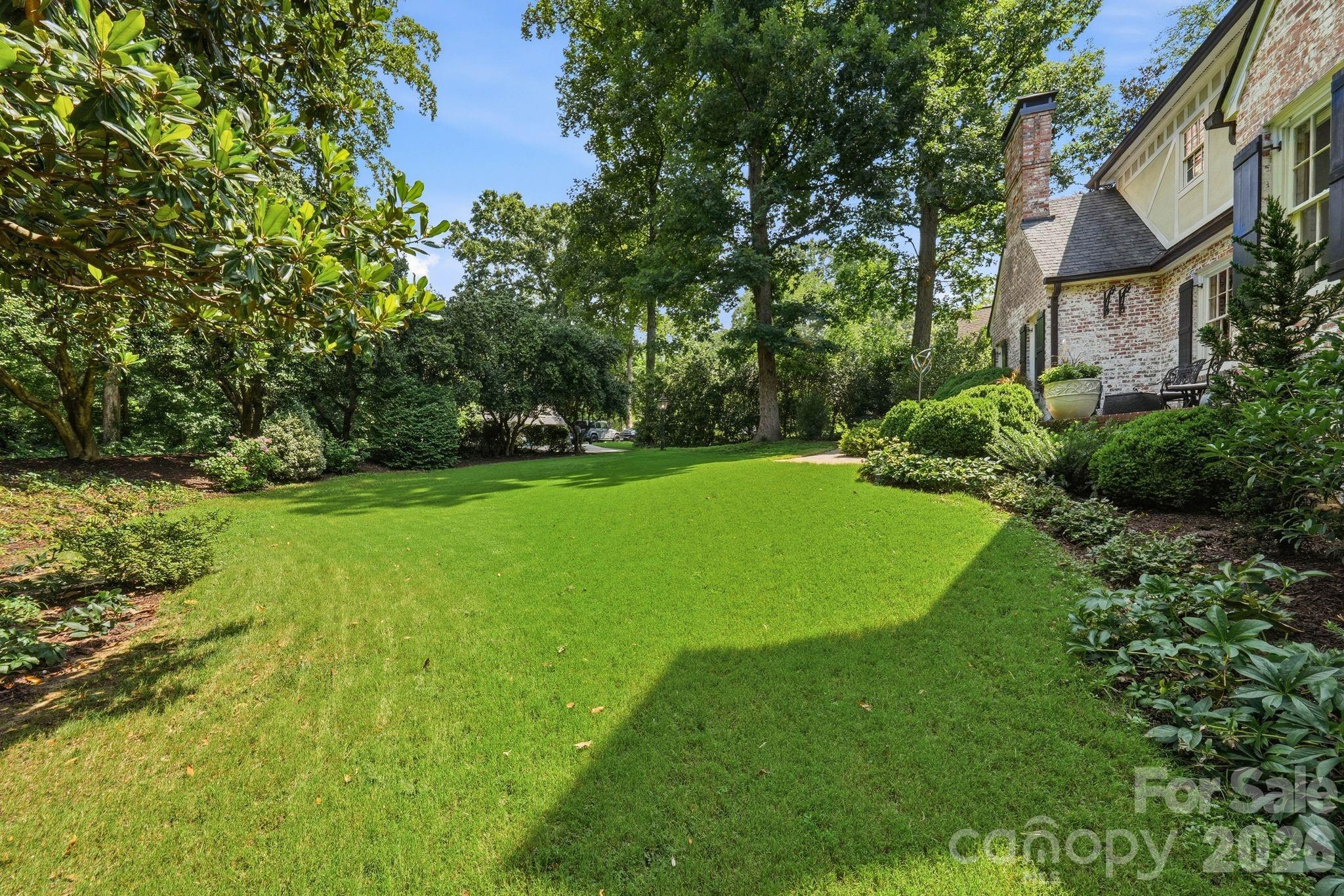 2700 Belvedere Avenue — Charlotte