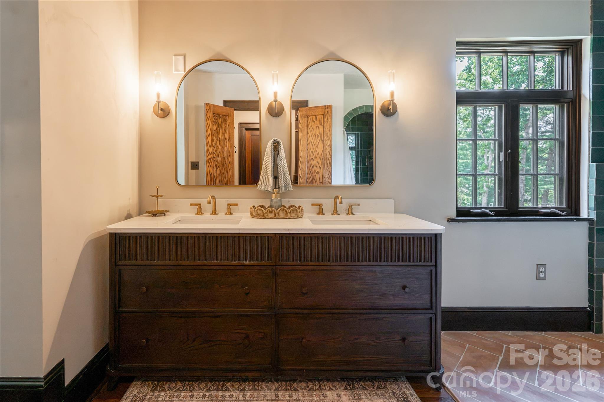 21 Lynwood Road — Asheville