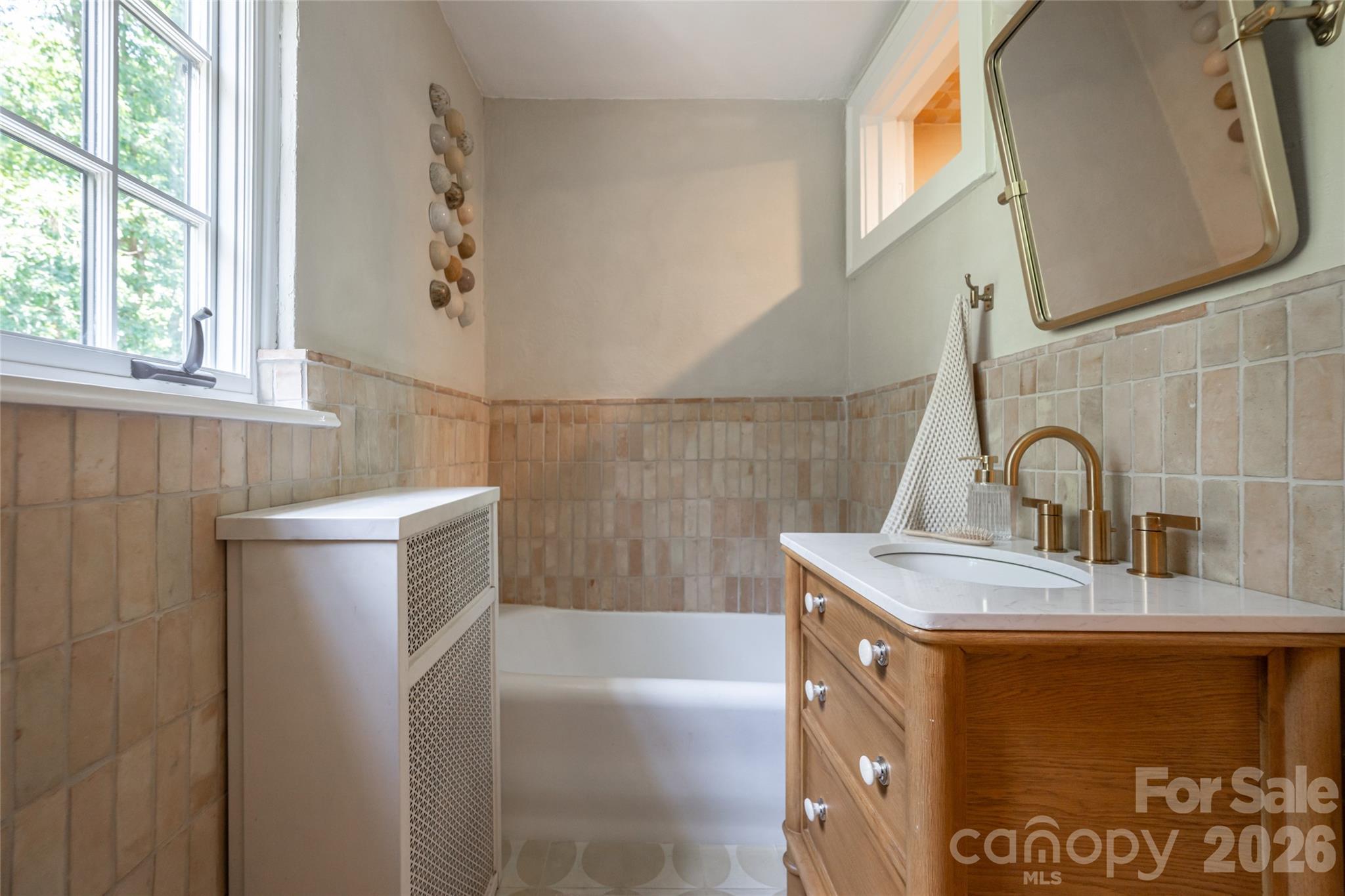 21 Lynwood Road — Asheville