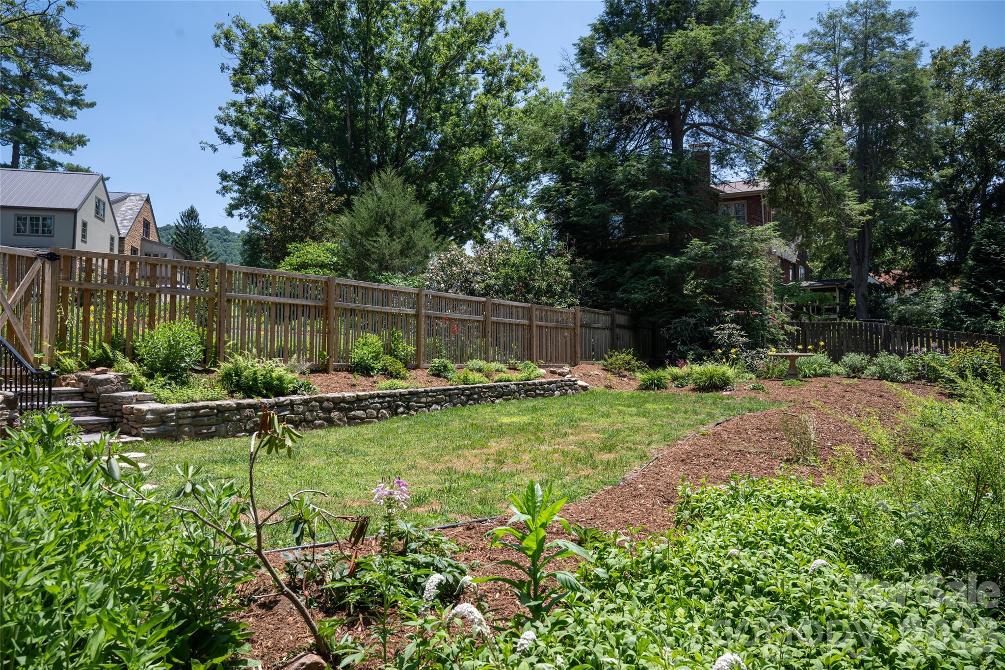 21 Lynwood Road — Asheville