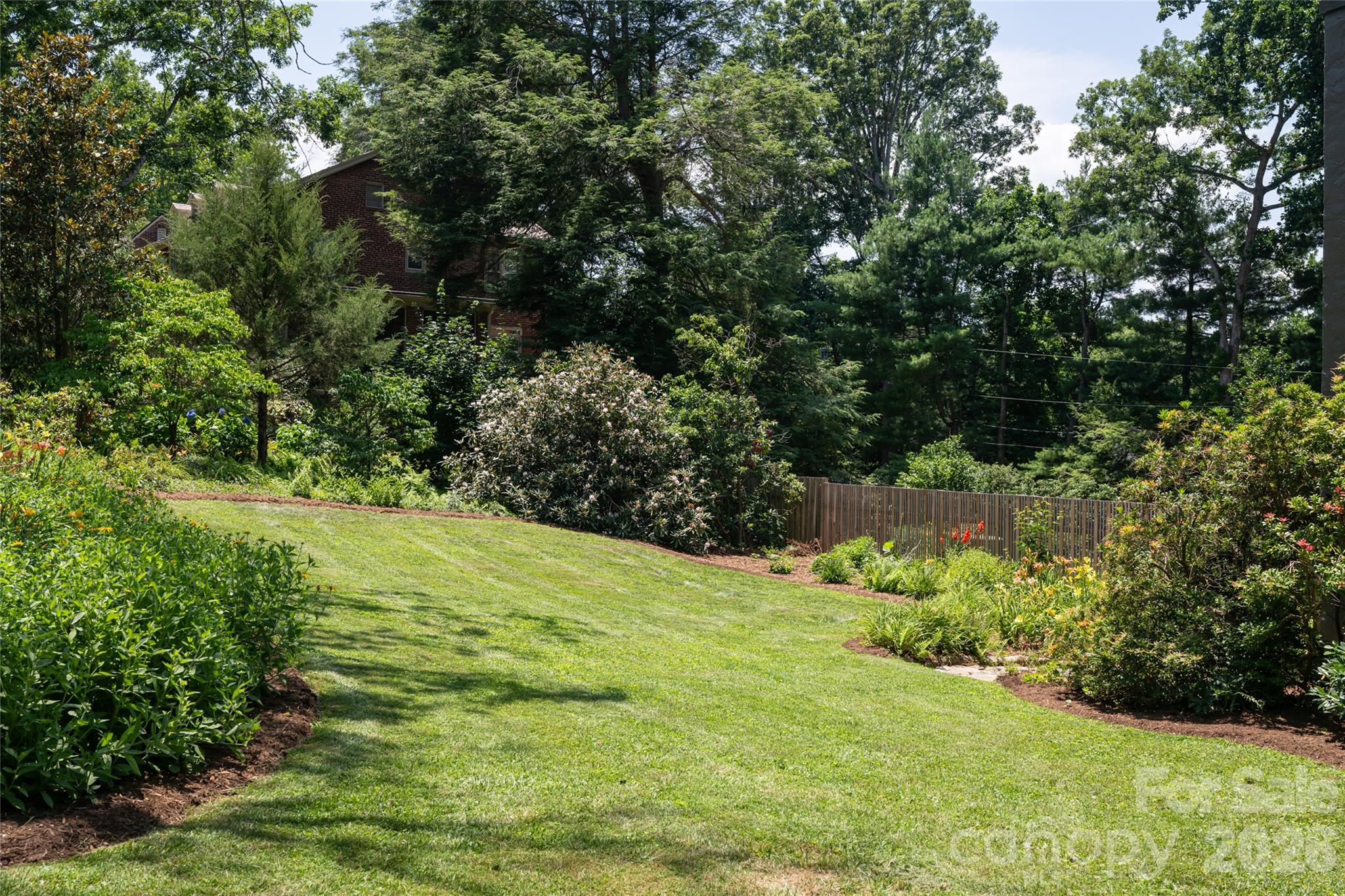 21 Lynwood Road — Asheville