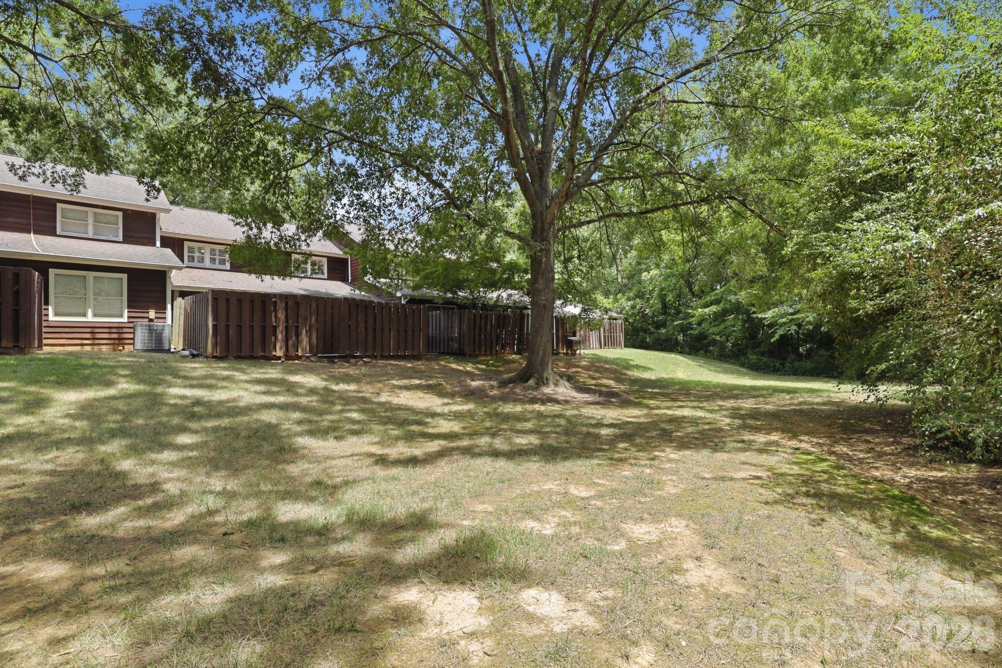 2500 Round Table Road #E — Monroe