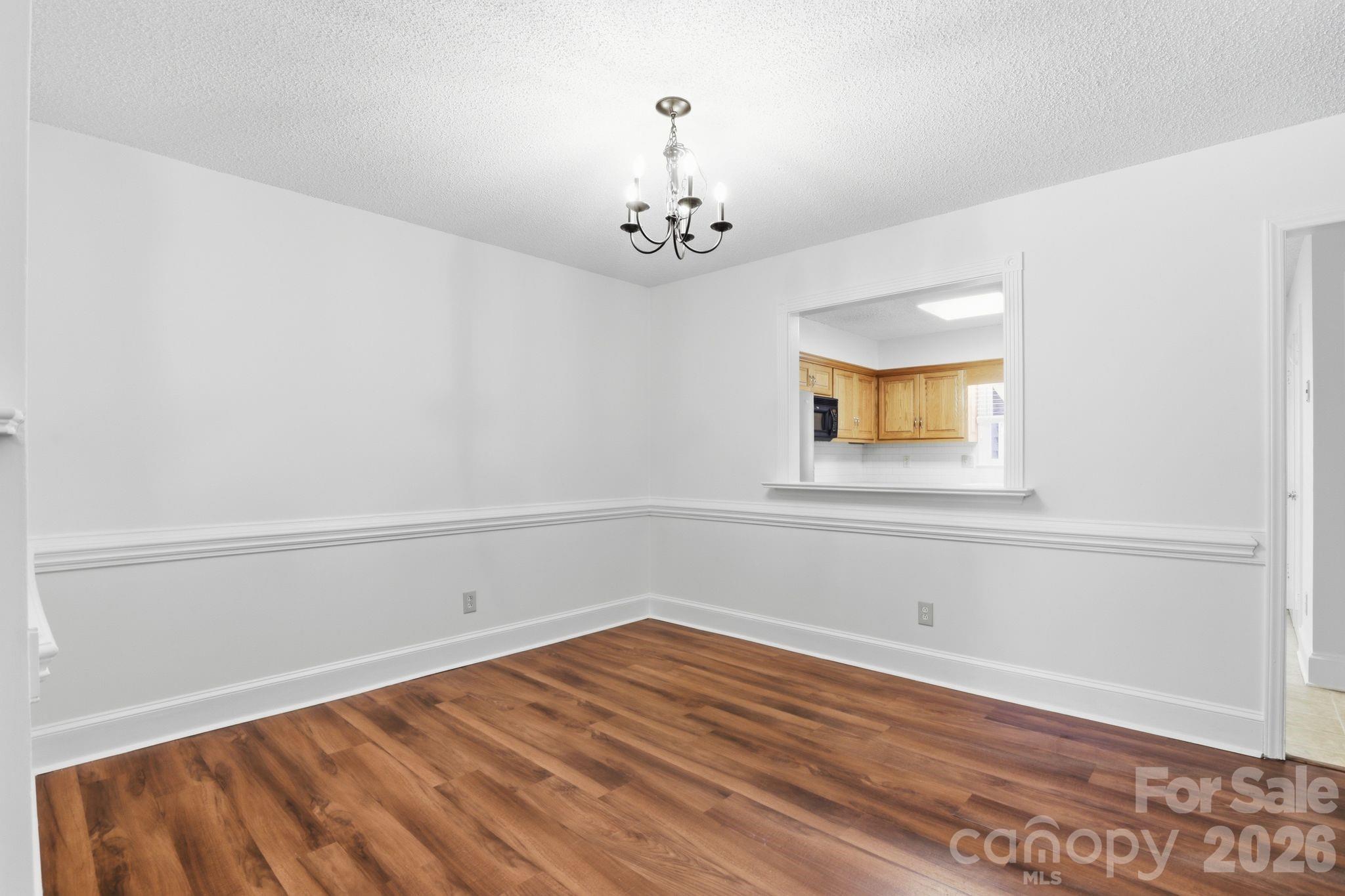 2500 Round Table Road #E — Monroe