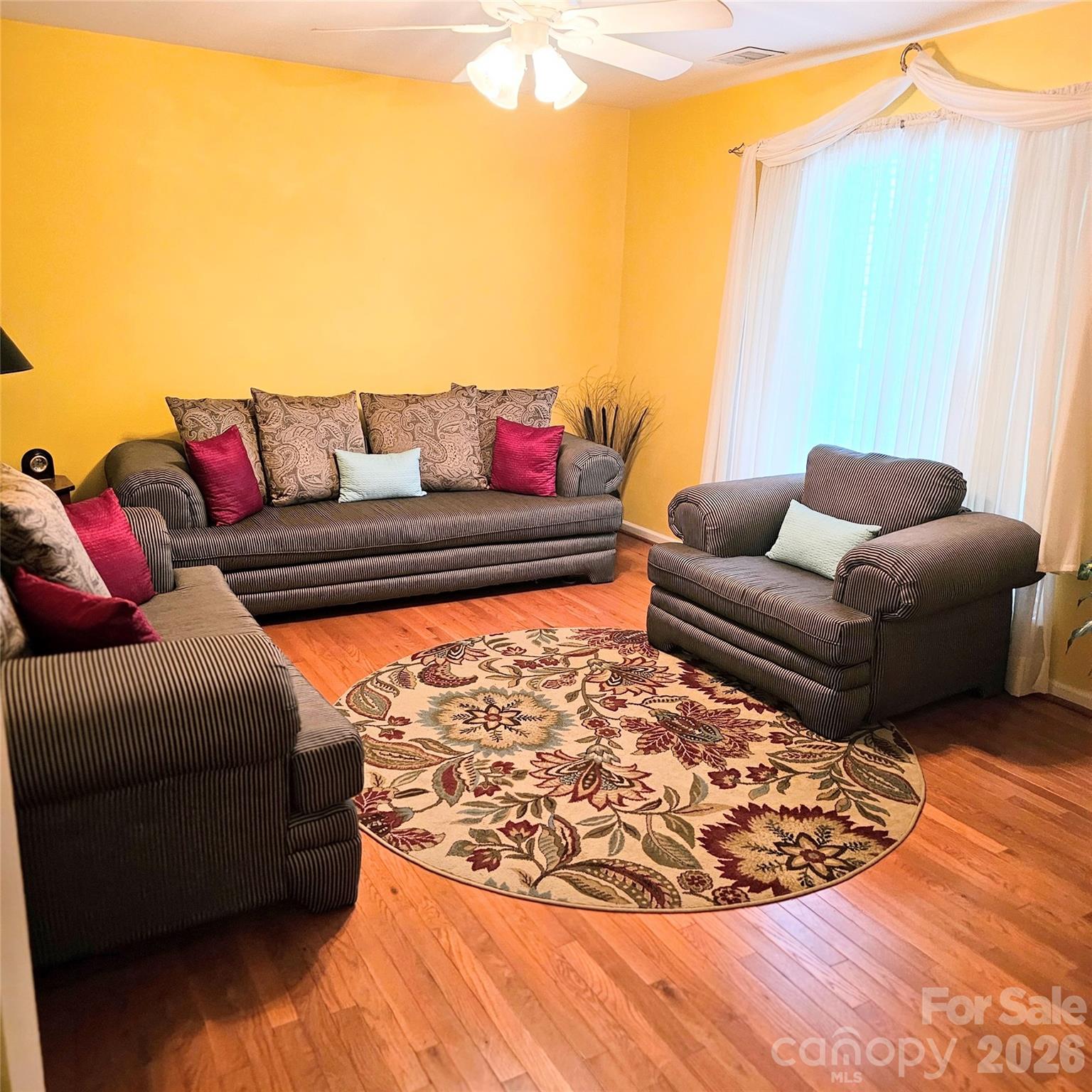 4022 Meadowview Hills Drive — Charlotte
